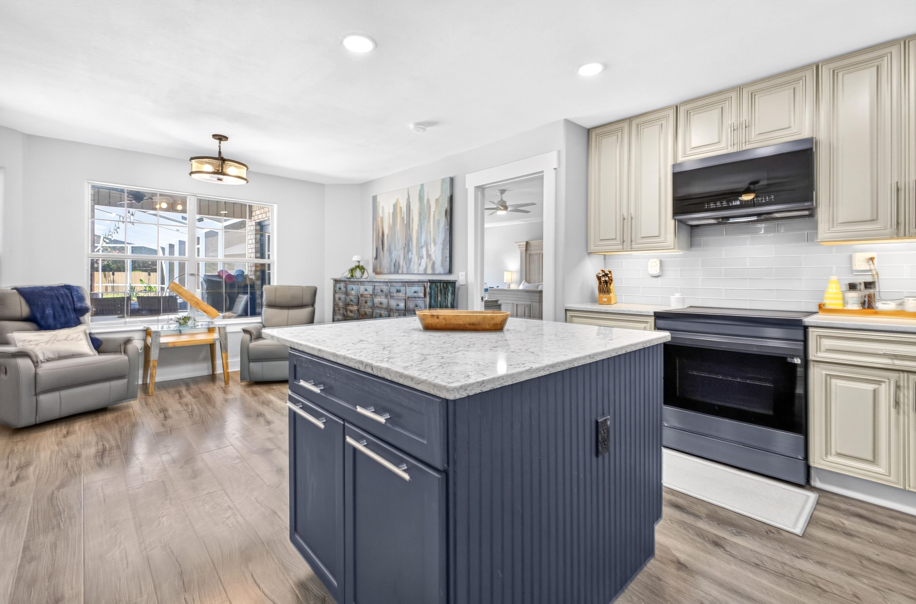 PELICAN BAY S/D - Residential