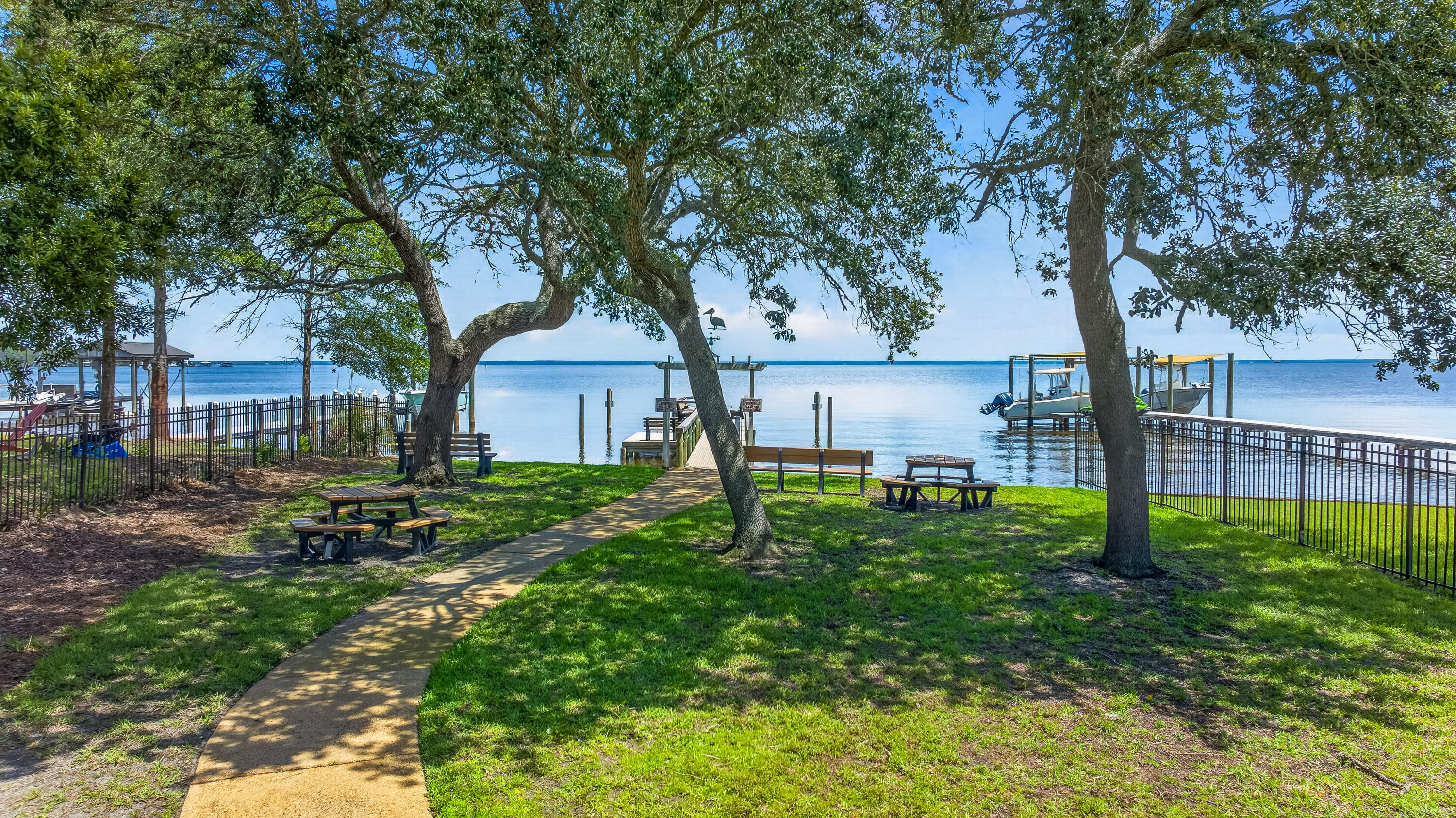 PELICAN BAY S/D - Residential