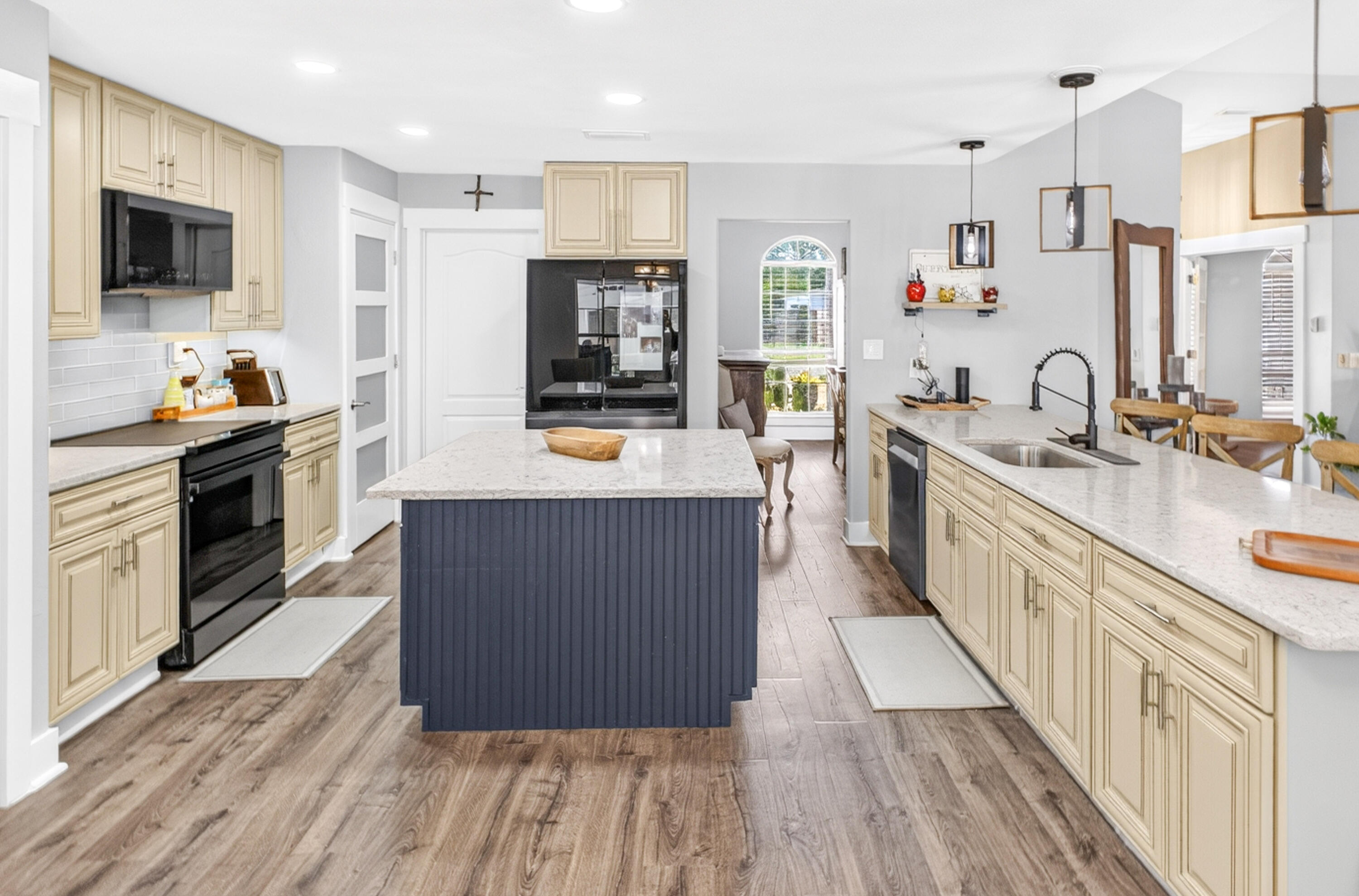 PELICAN BAY S/D - Residential