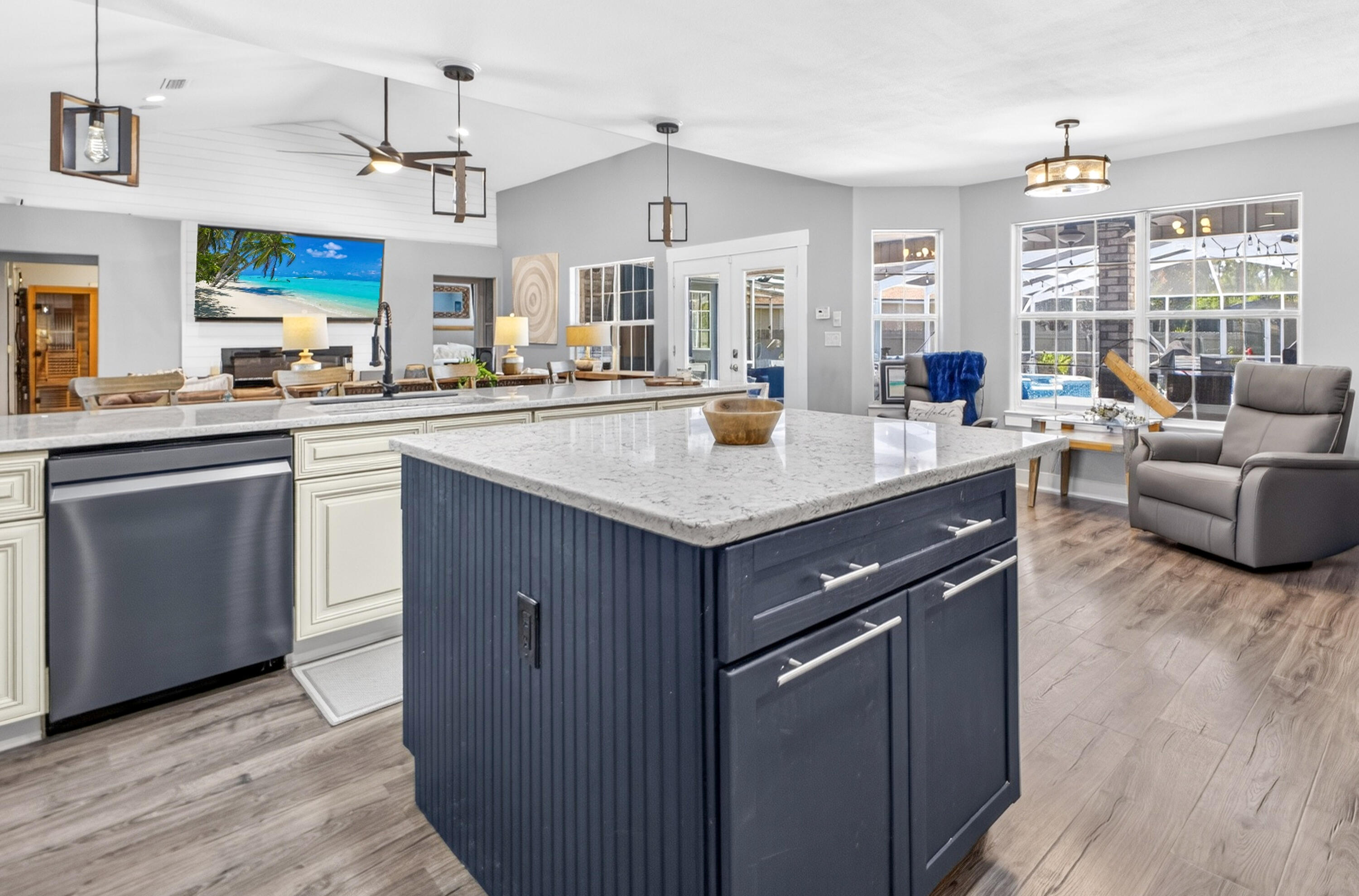 PELICAN BAY S/D - Residential