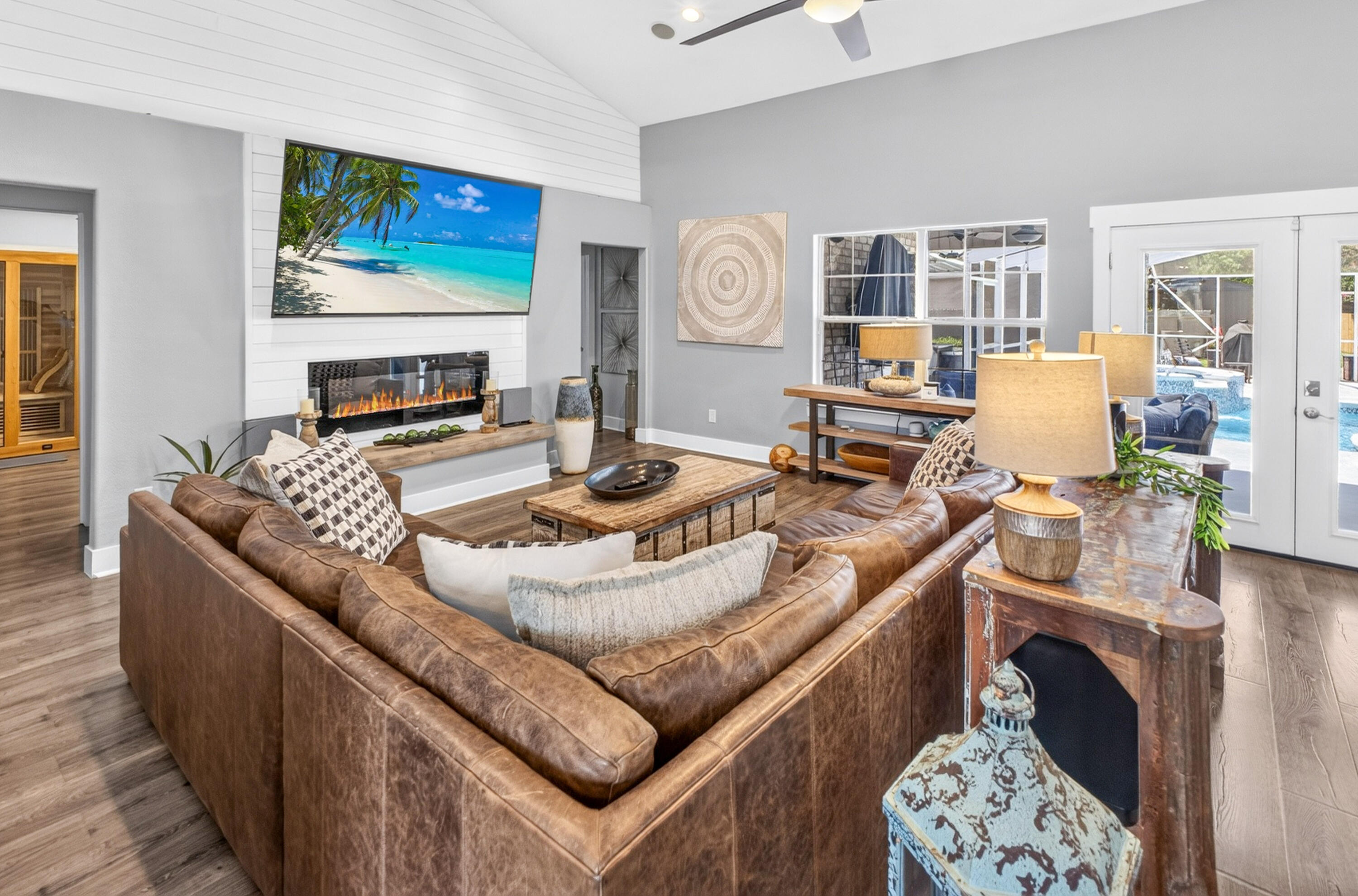 PELICAN BAY S/D - Residential