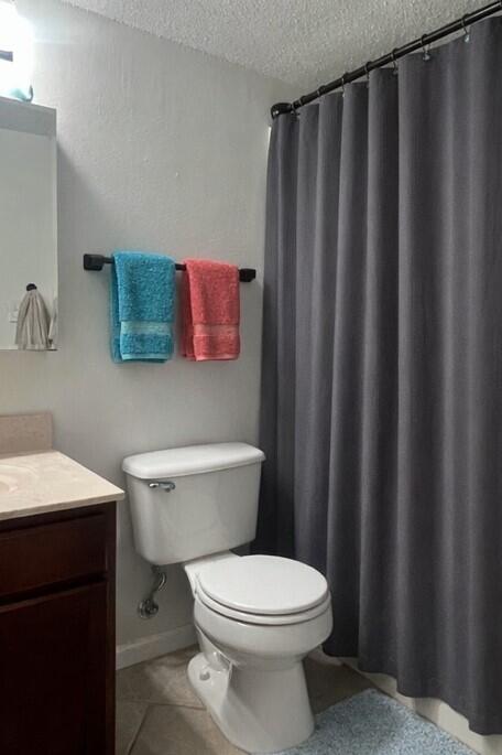 FINISTERRA CONDO - Residential