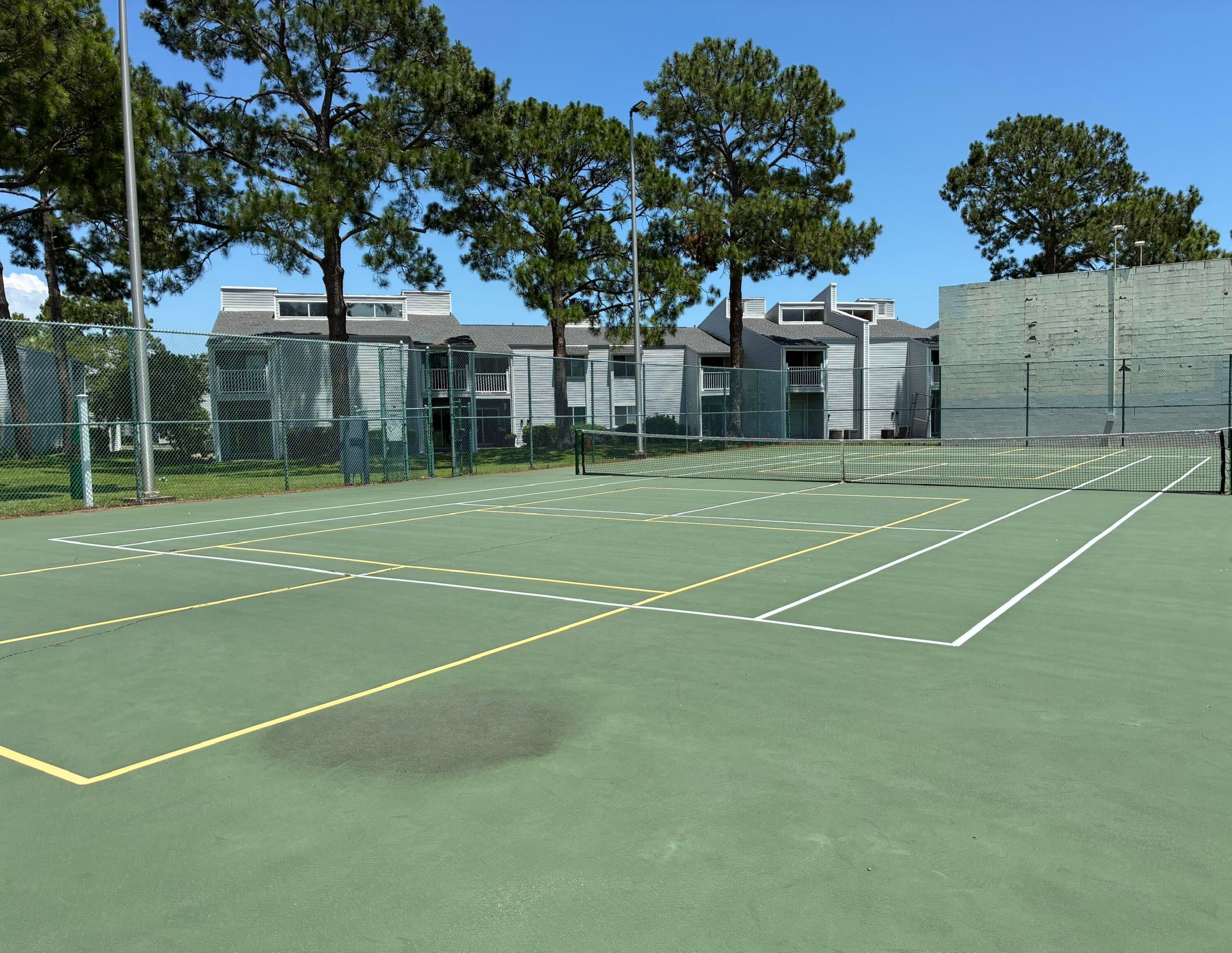 FINISTERRA CONDO - Residential