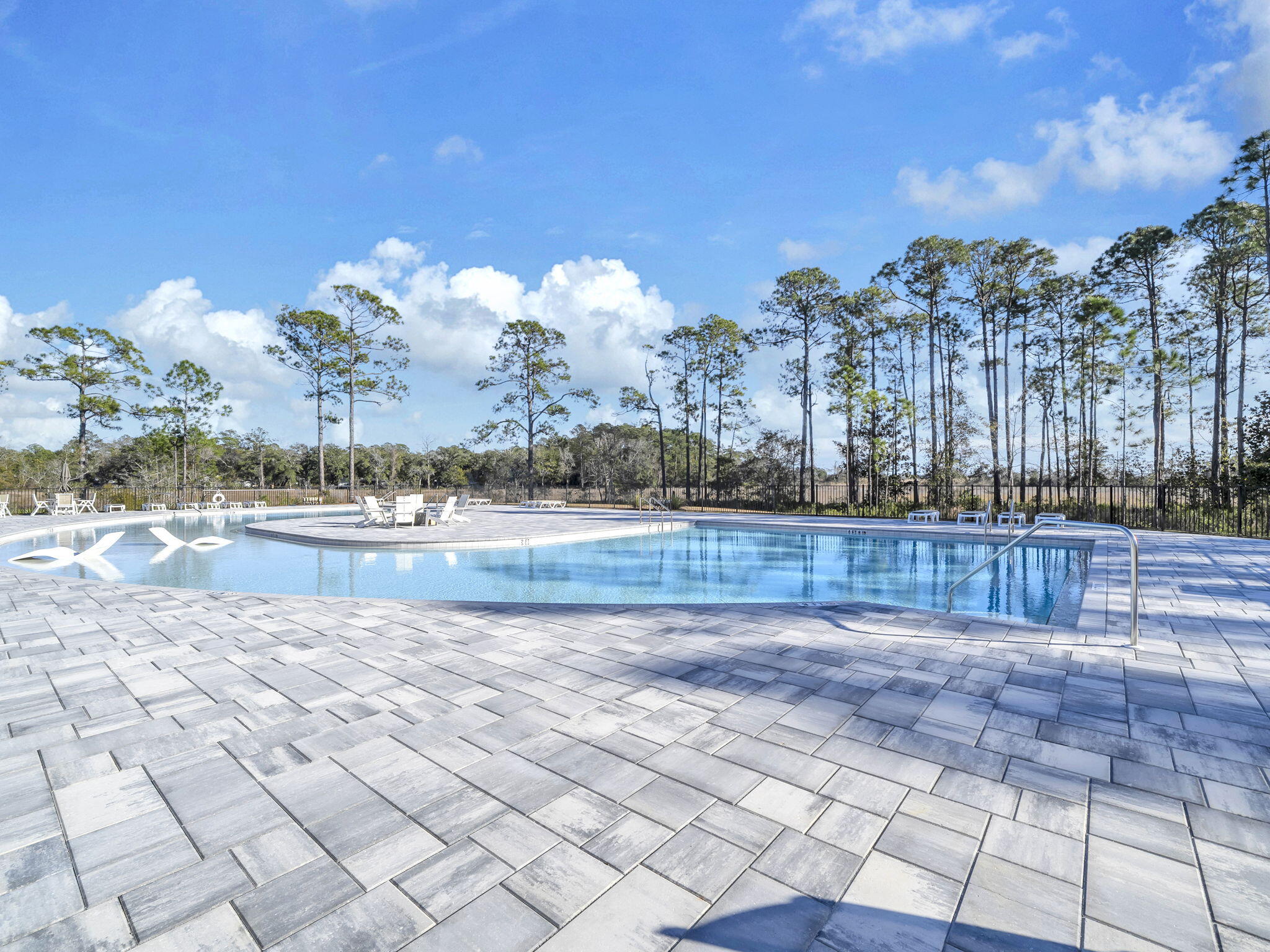 HAMMOCK BAY - STARBURST - Residential
