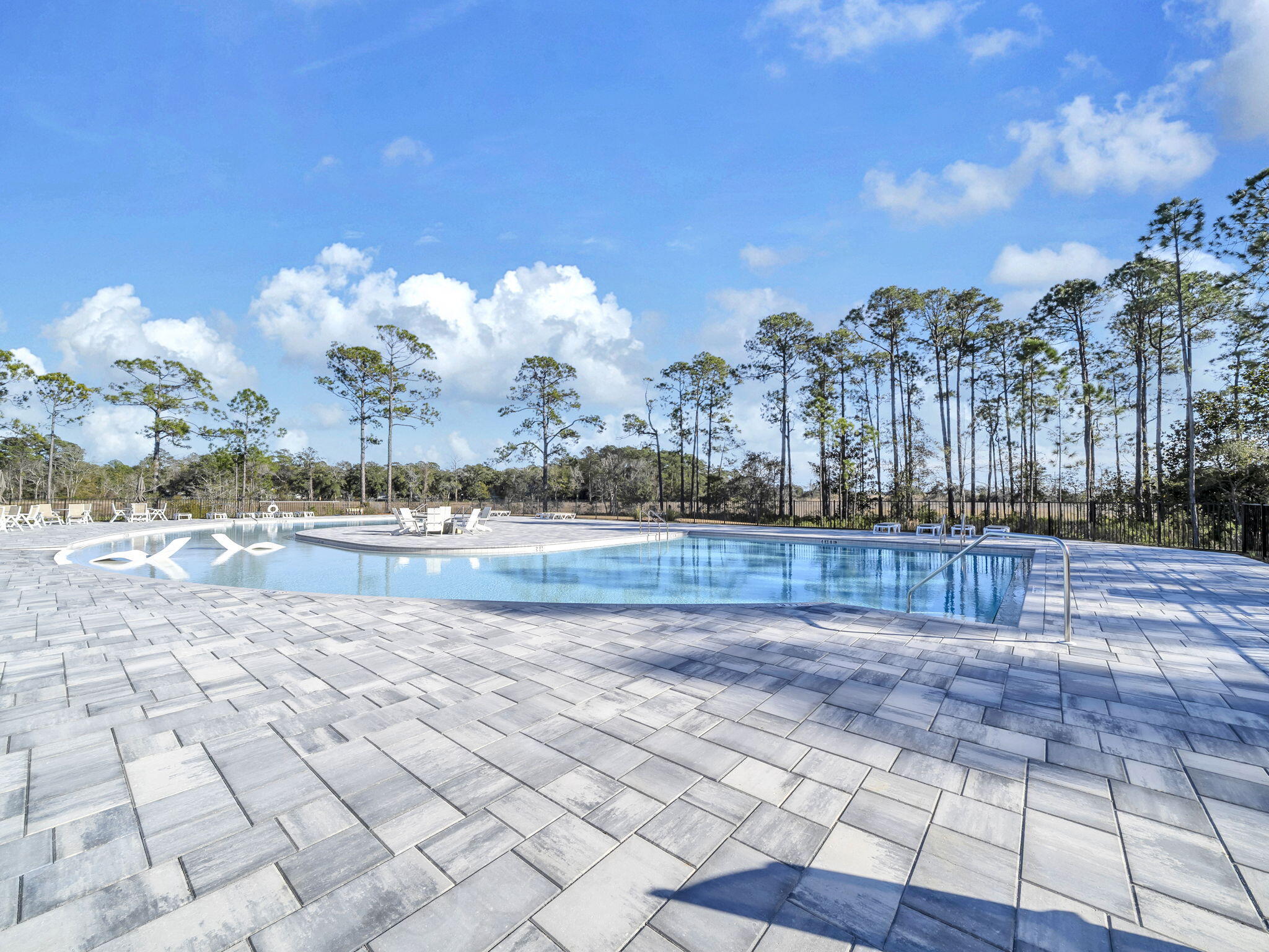 HAMMOCK BAY - STARBURST - Residential