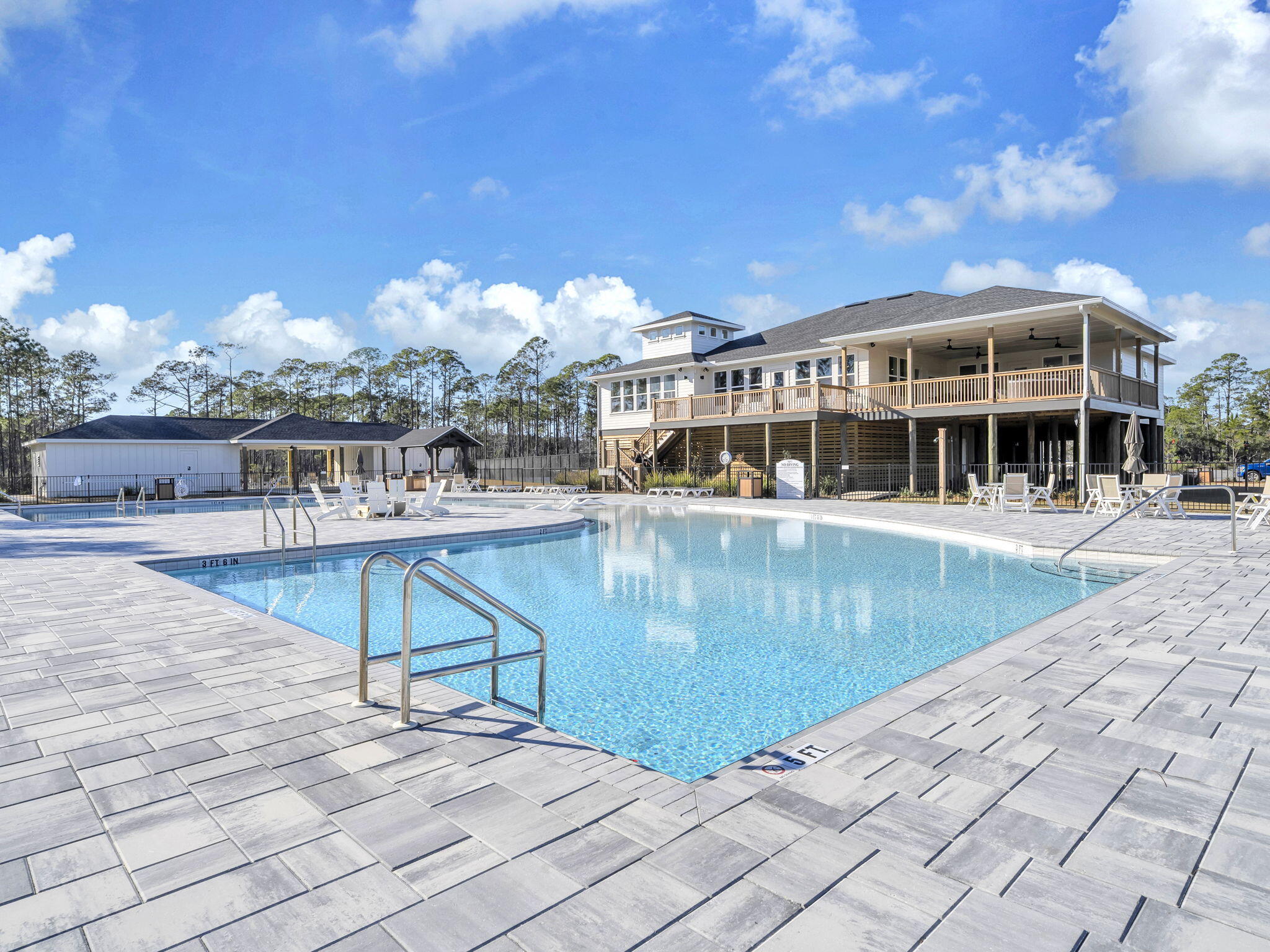 HAMMOCK BAY - STARBURST - Residential