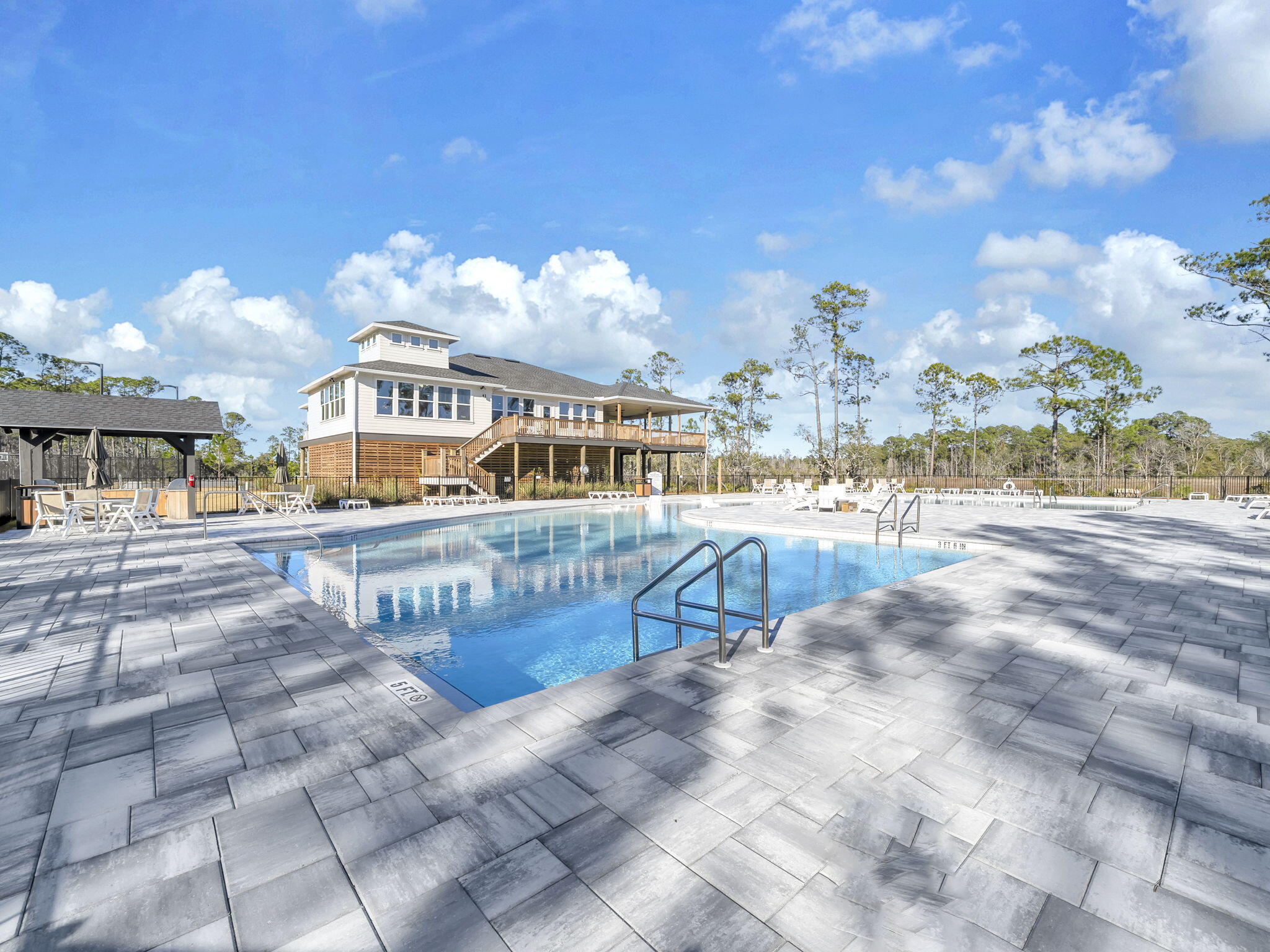 HAMMOCK BAY - STARBURST - Residential