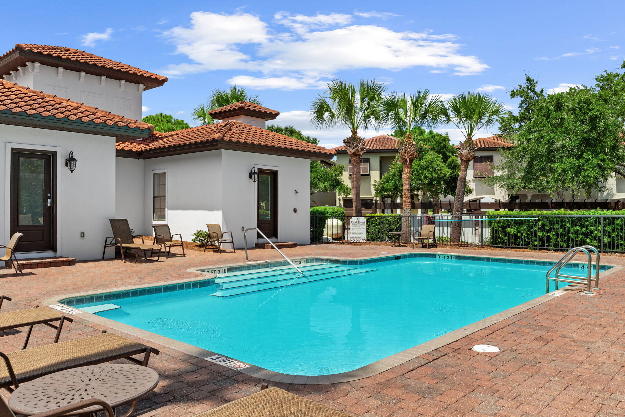 VILLA LAGO - Residential