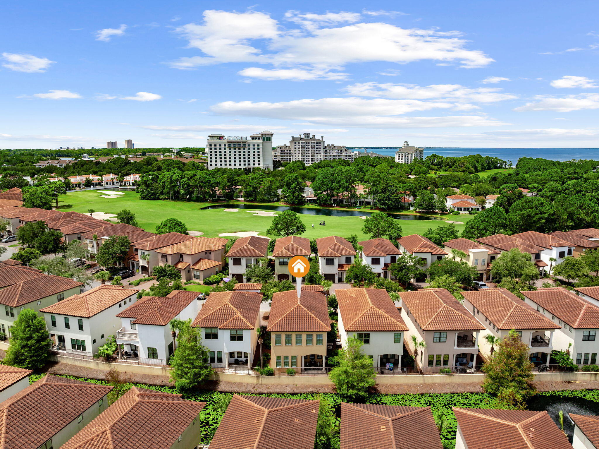 VILLA LAGO - Residential