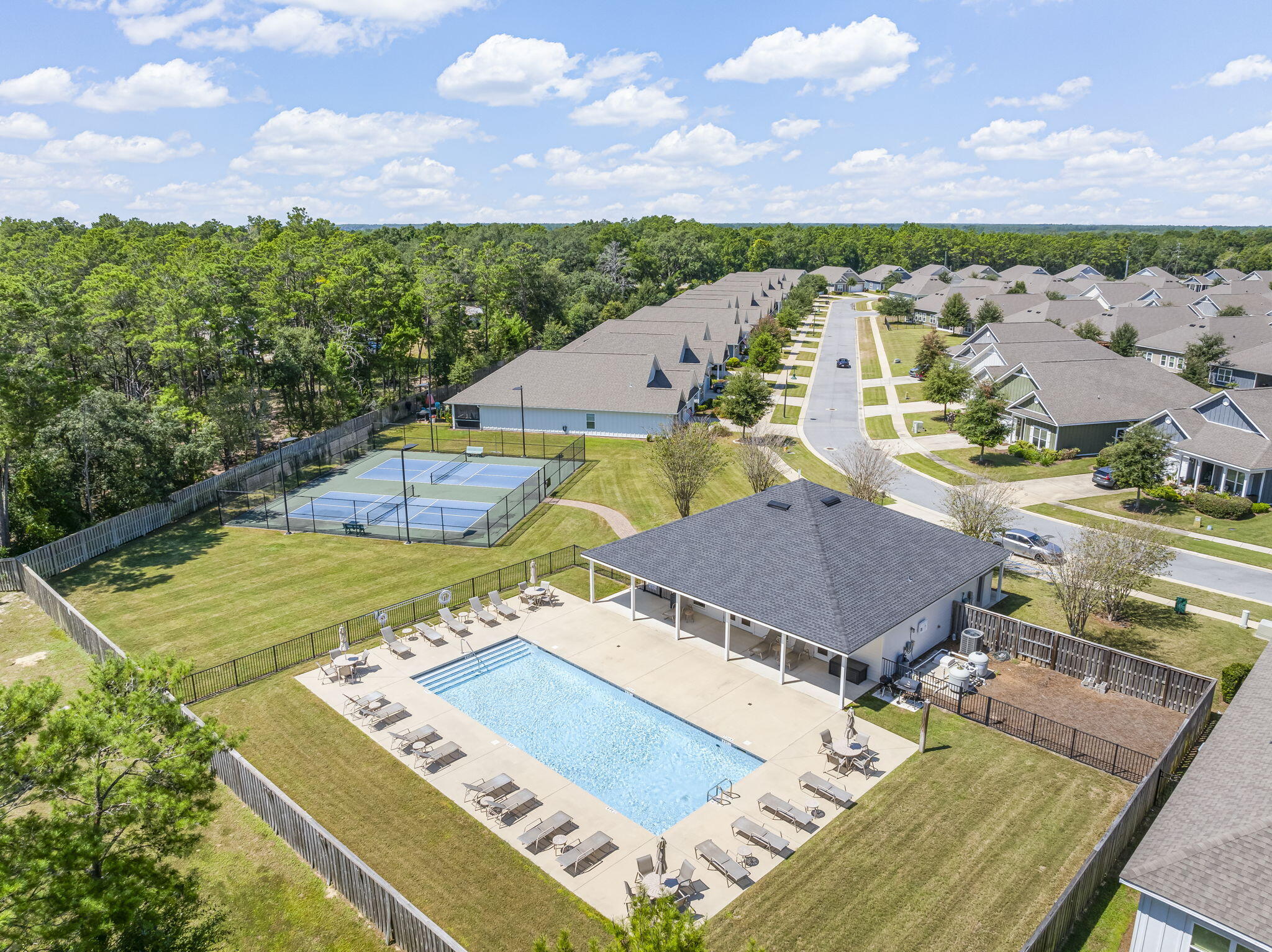 HAMMOCK BAY - Residential Lease