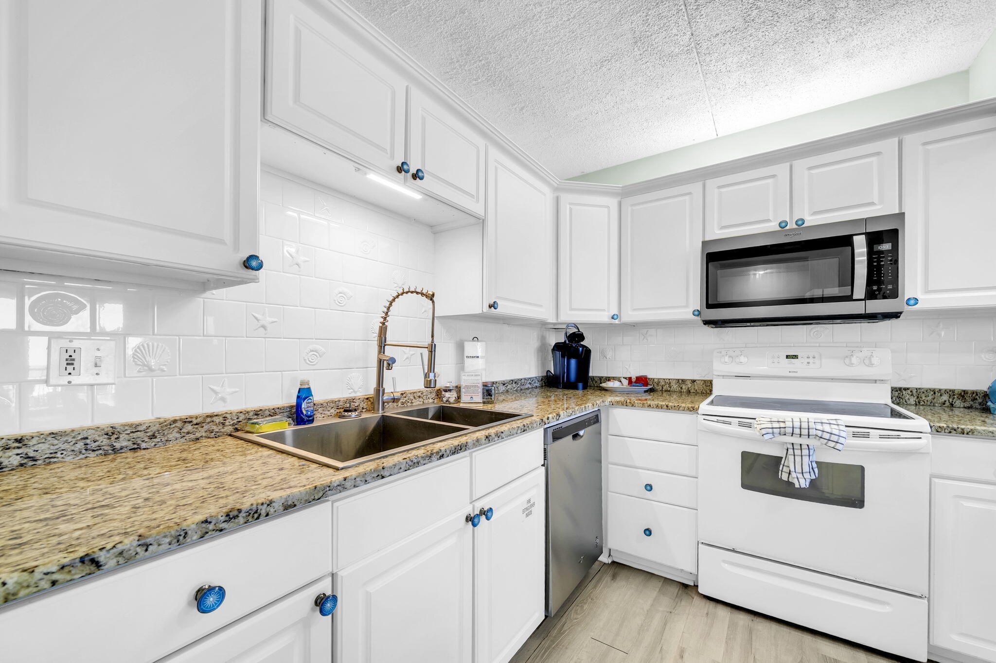 ISLAND ECHO CONDO - Residential