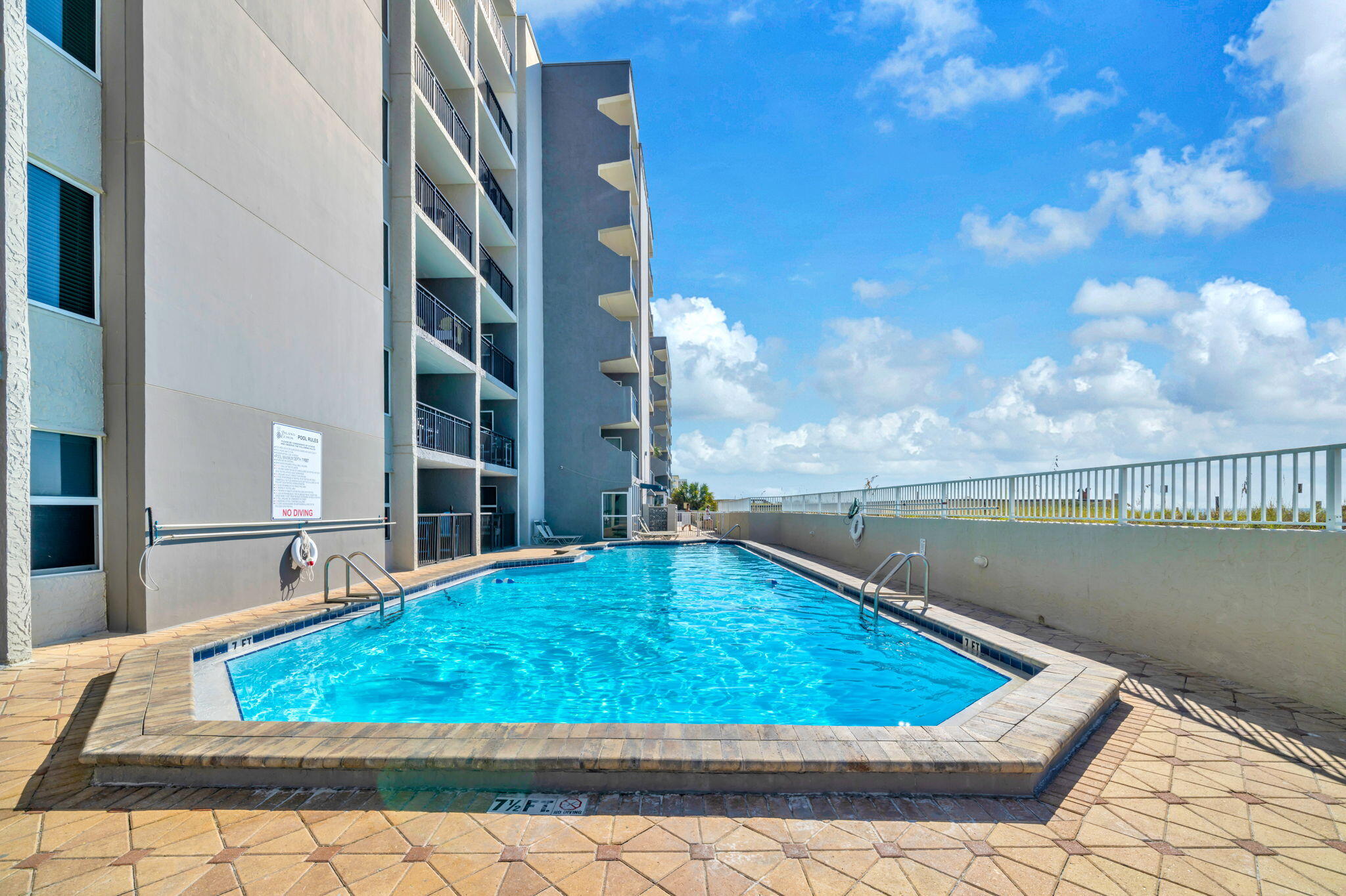 ISLAND ECHO CONDO - Residential