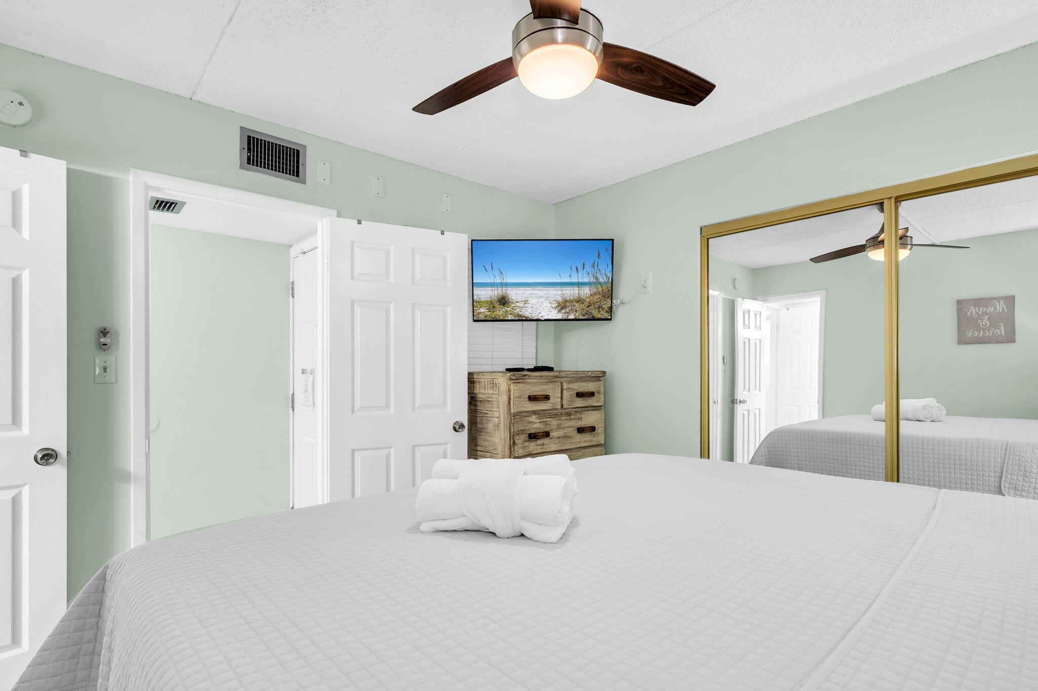 ISLAND ECHO CONDO - Residential