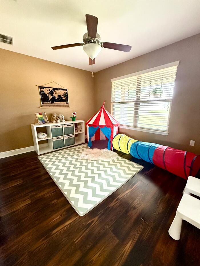 THOUSAND OAKS - Residential
