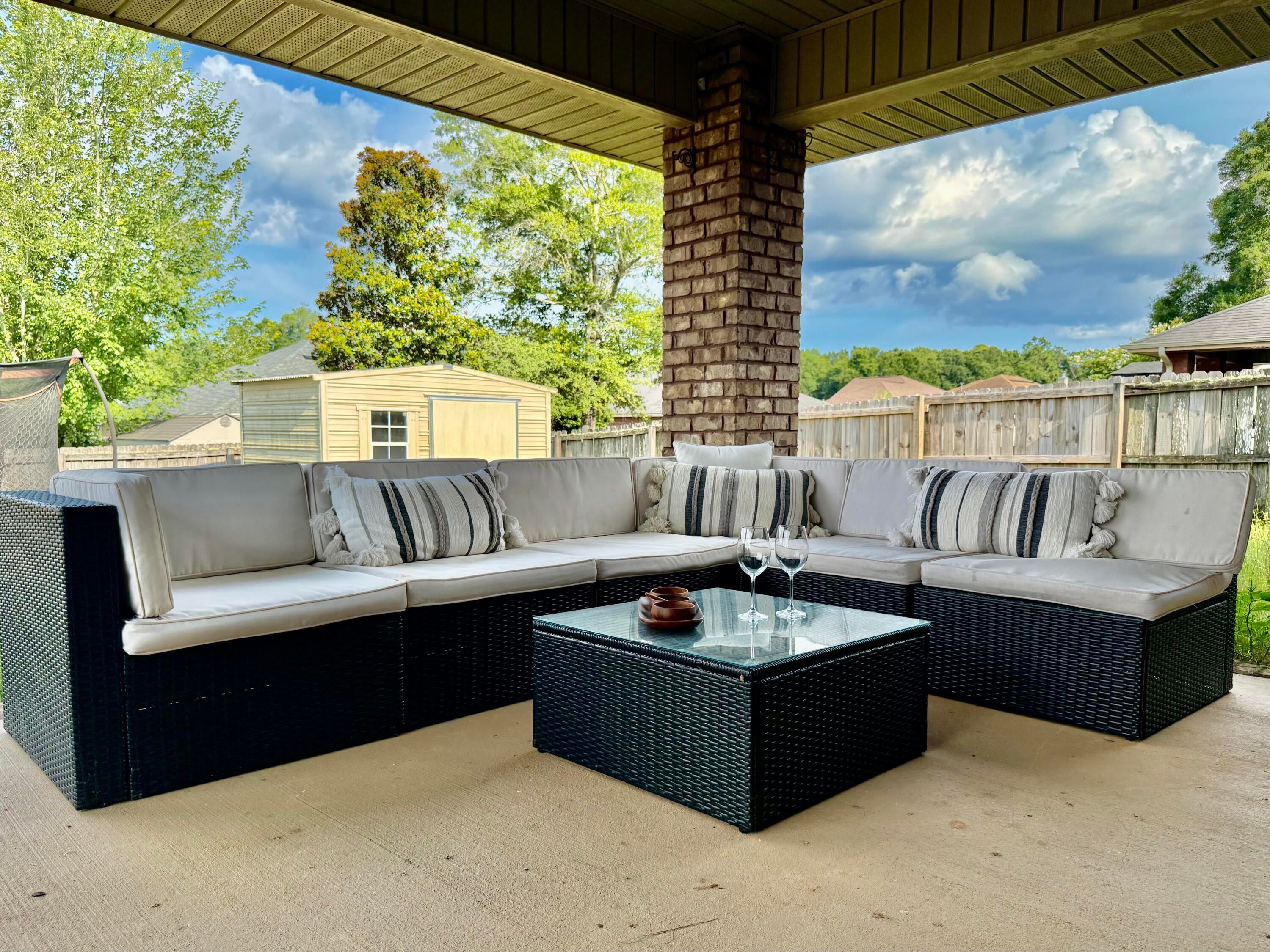 THOUSAND OAKS - Residential