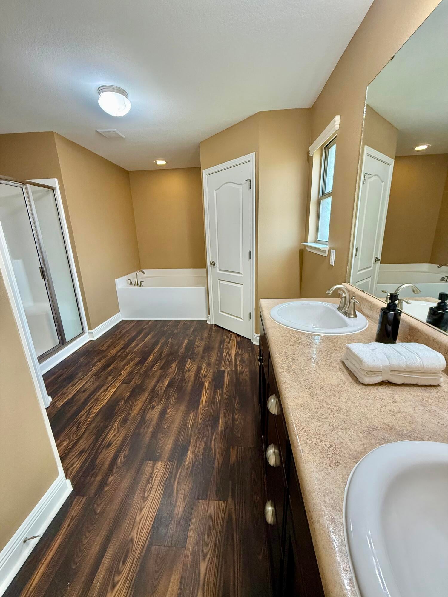 THOUSAND OAKS - Residential