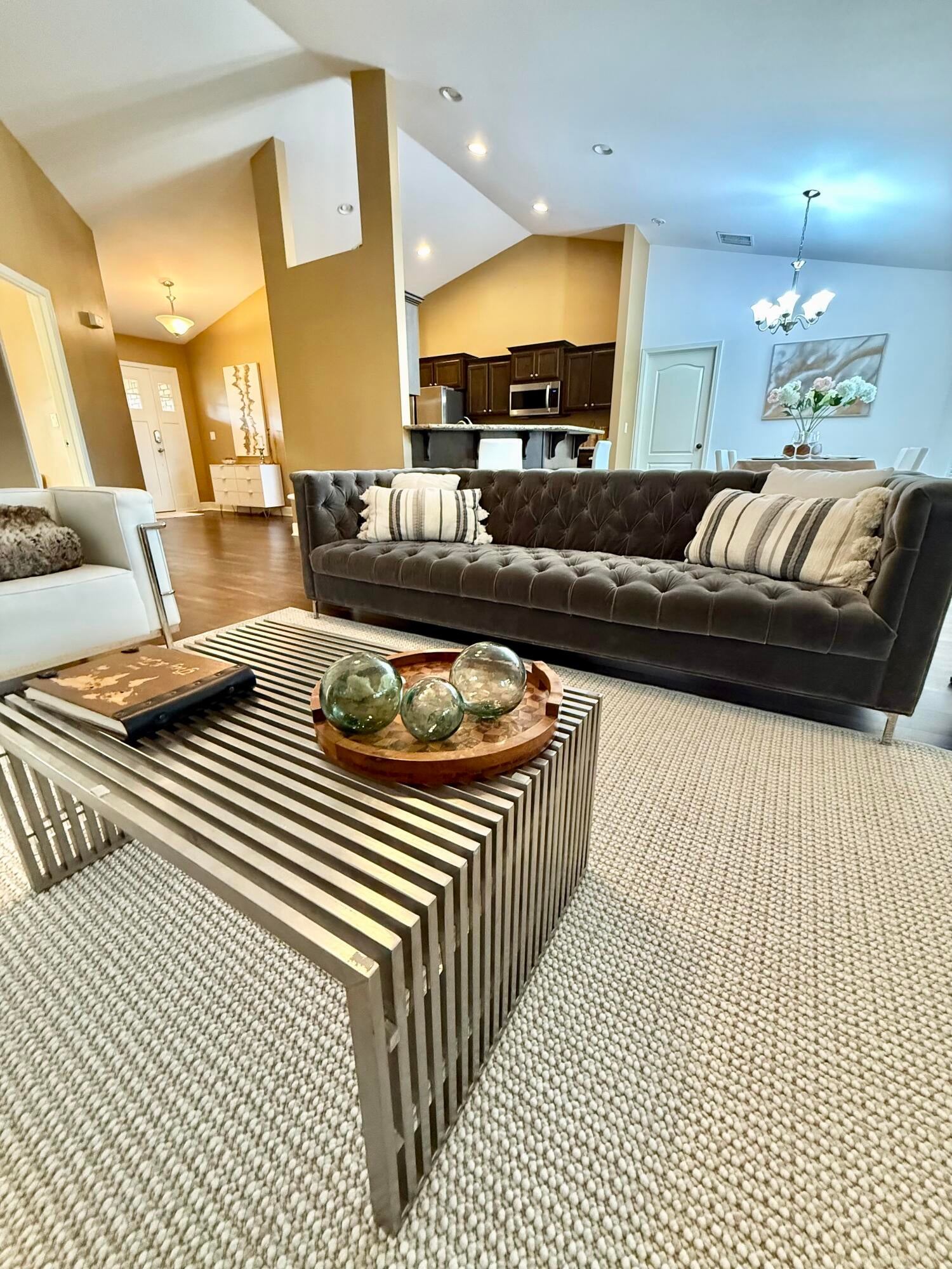 THOUSAND OAKS - Residential