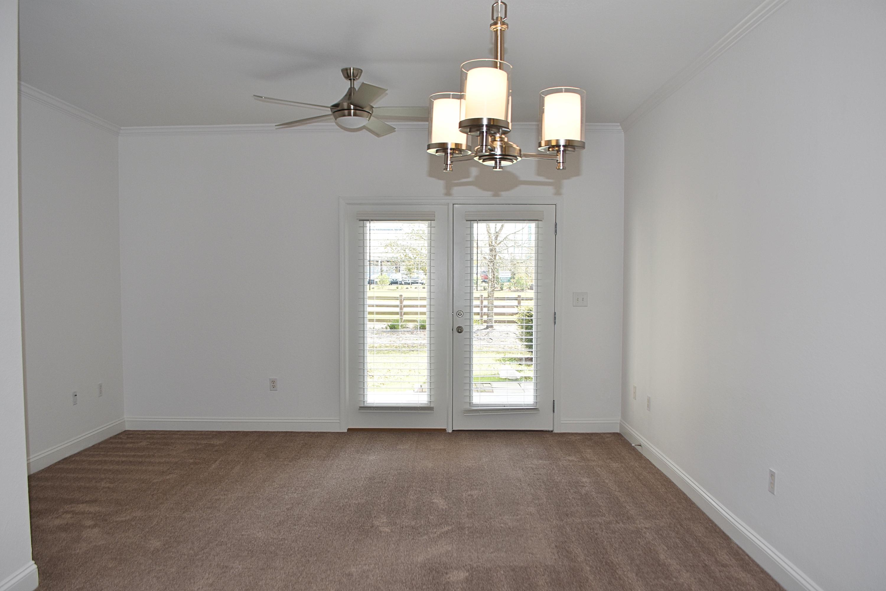 VERANDAS OF FREEPORT, THE - Residential Lease
