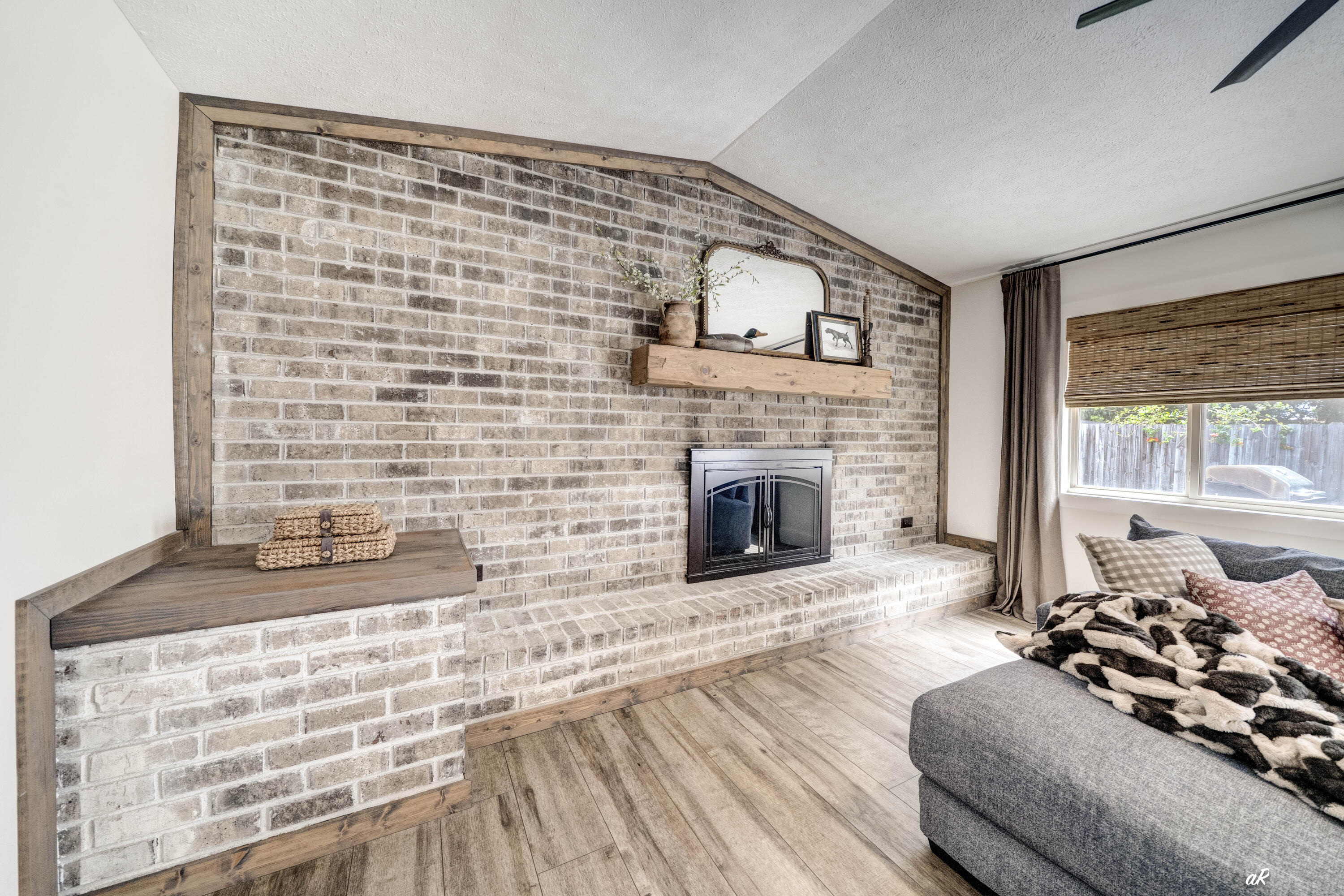 VENETIAN VILLA 1ST ADDN - Residential