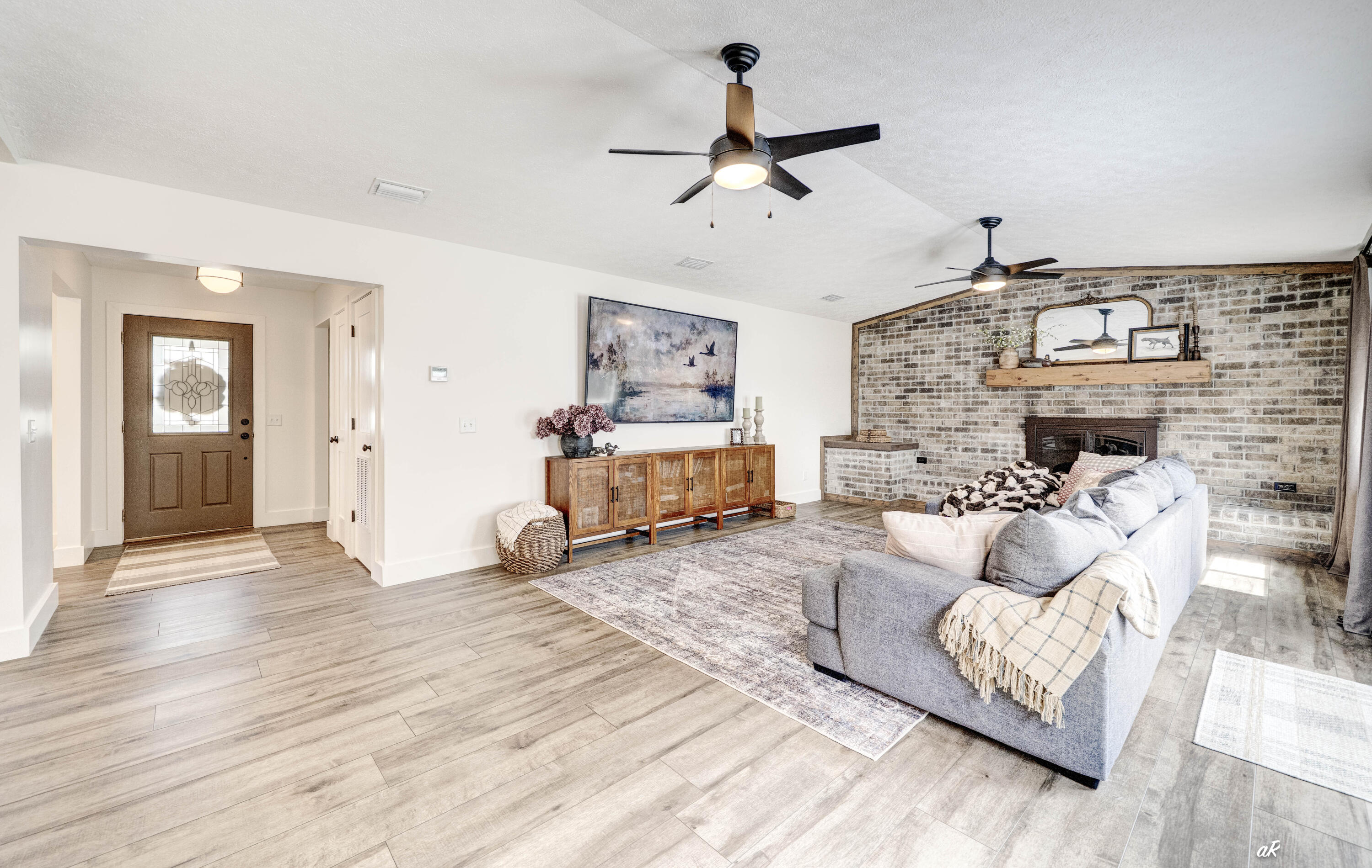 VENETIAN VILLA 1ST ADDN - Residential