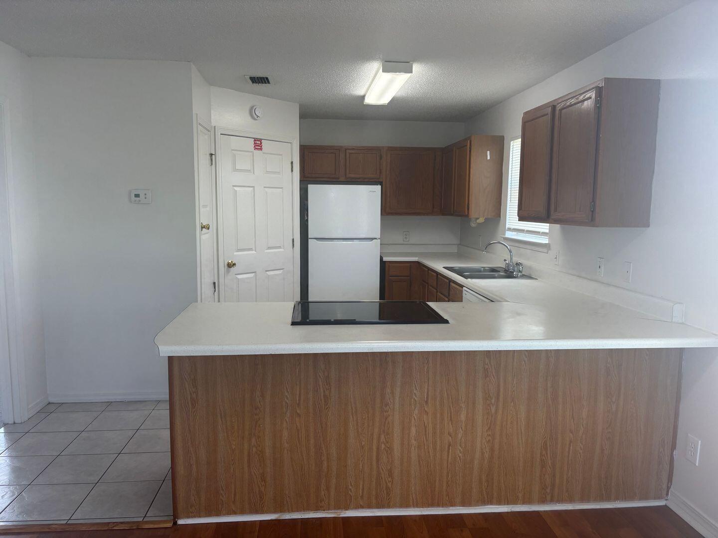 FLOROSA DEL MAR - Residential Lease