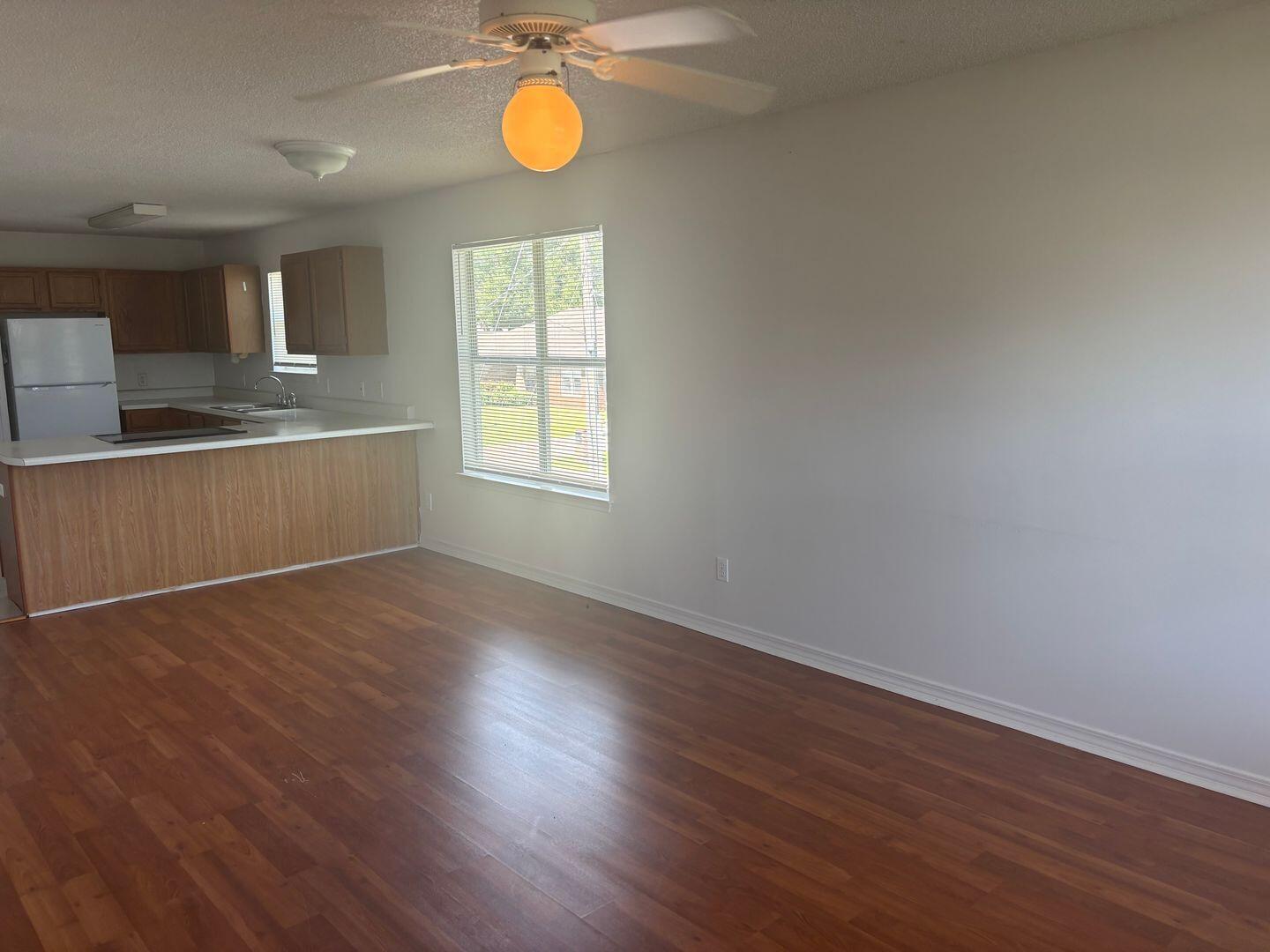 FLOROSA DEL MAR - Residential Lease