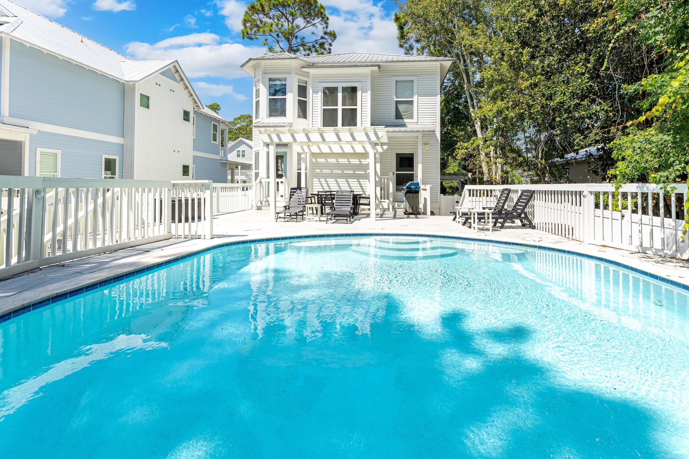 GULF SHORE MANOR - Residential