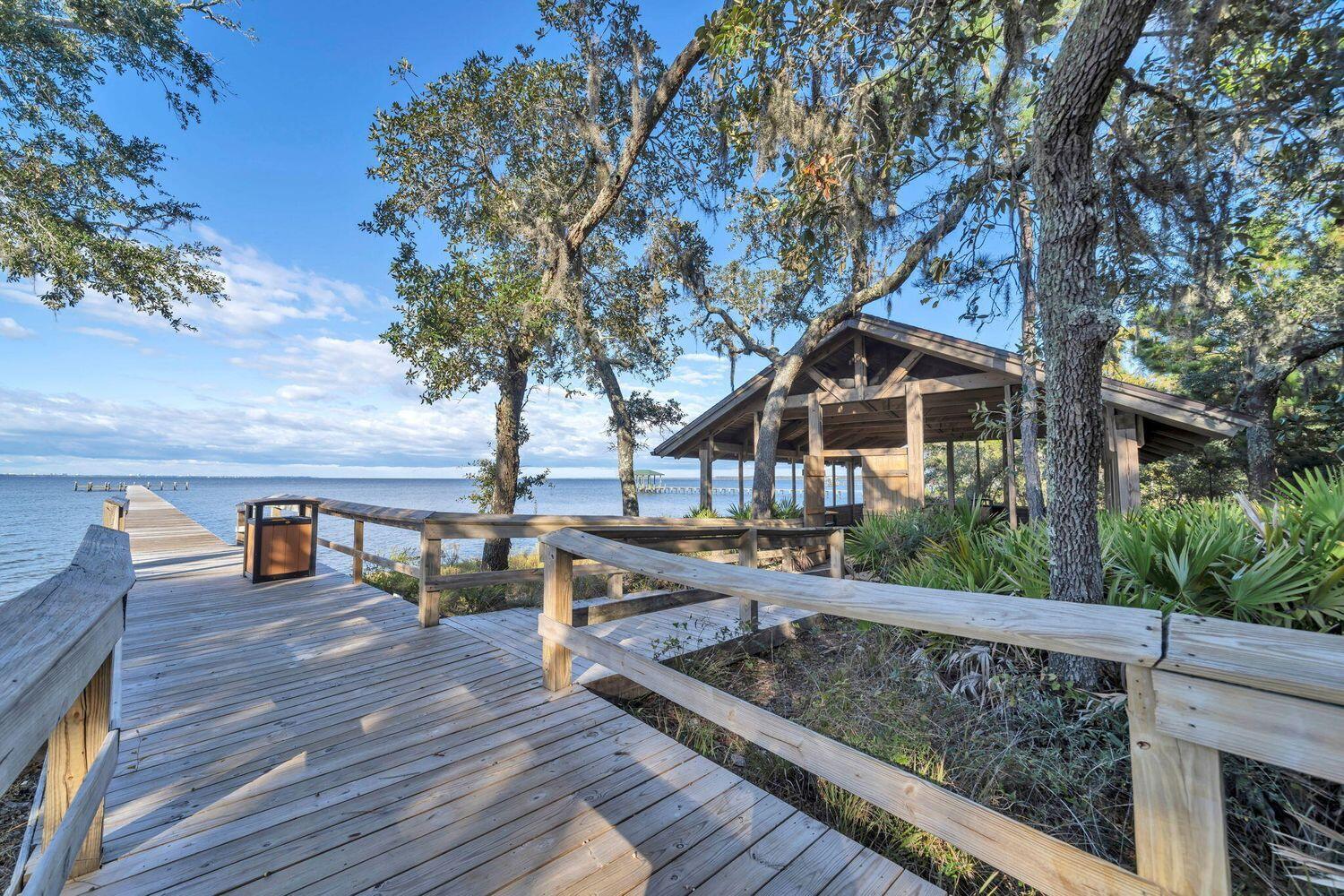 STEAMBOAT LANDING - Land