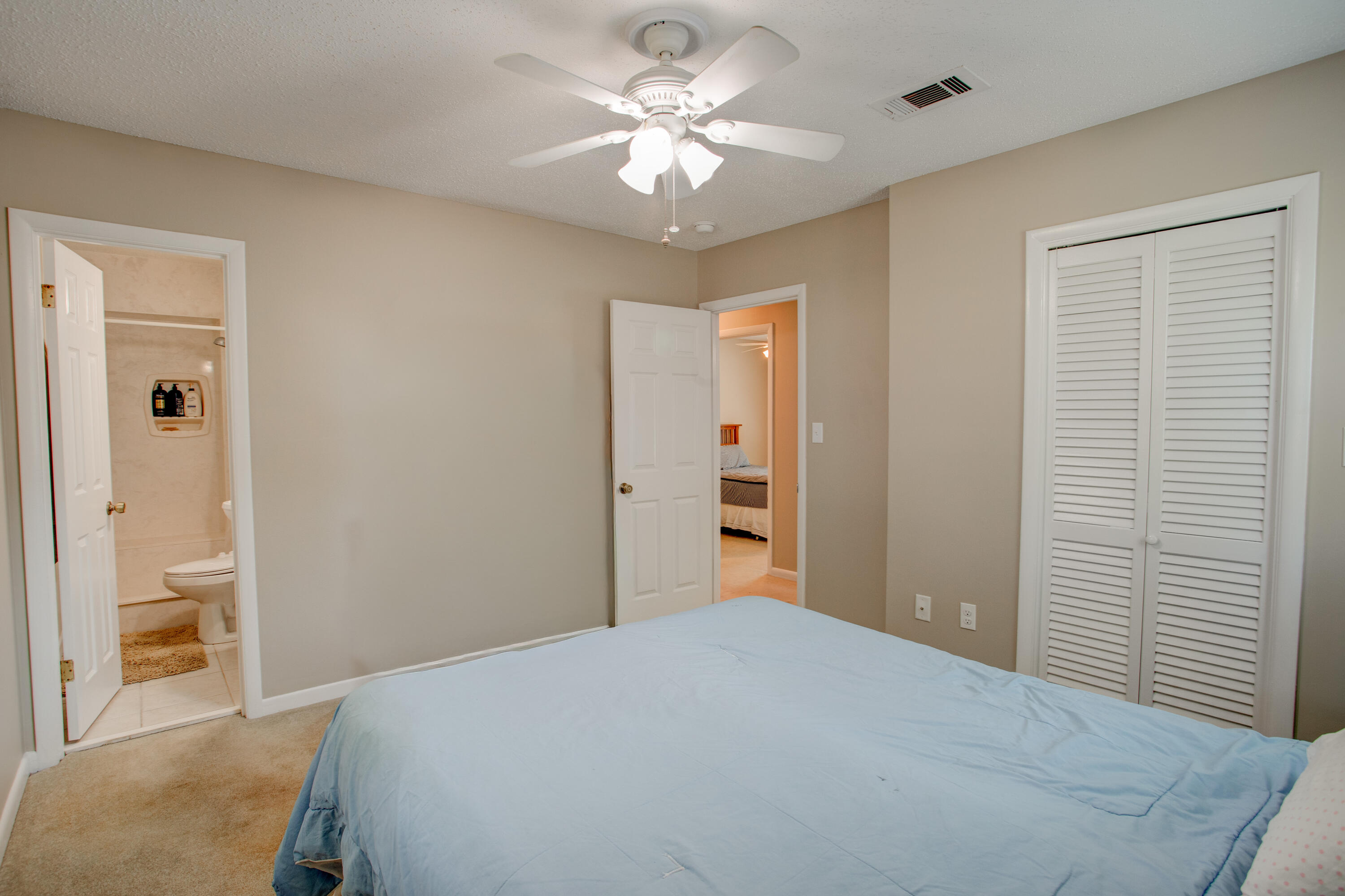 YACHT CLUB ESTATES - Residential