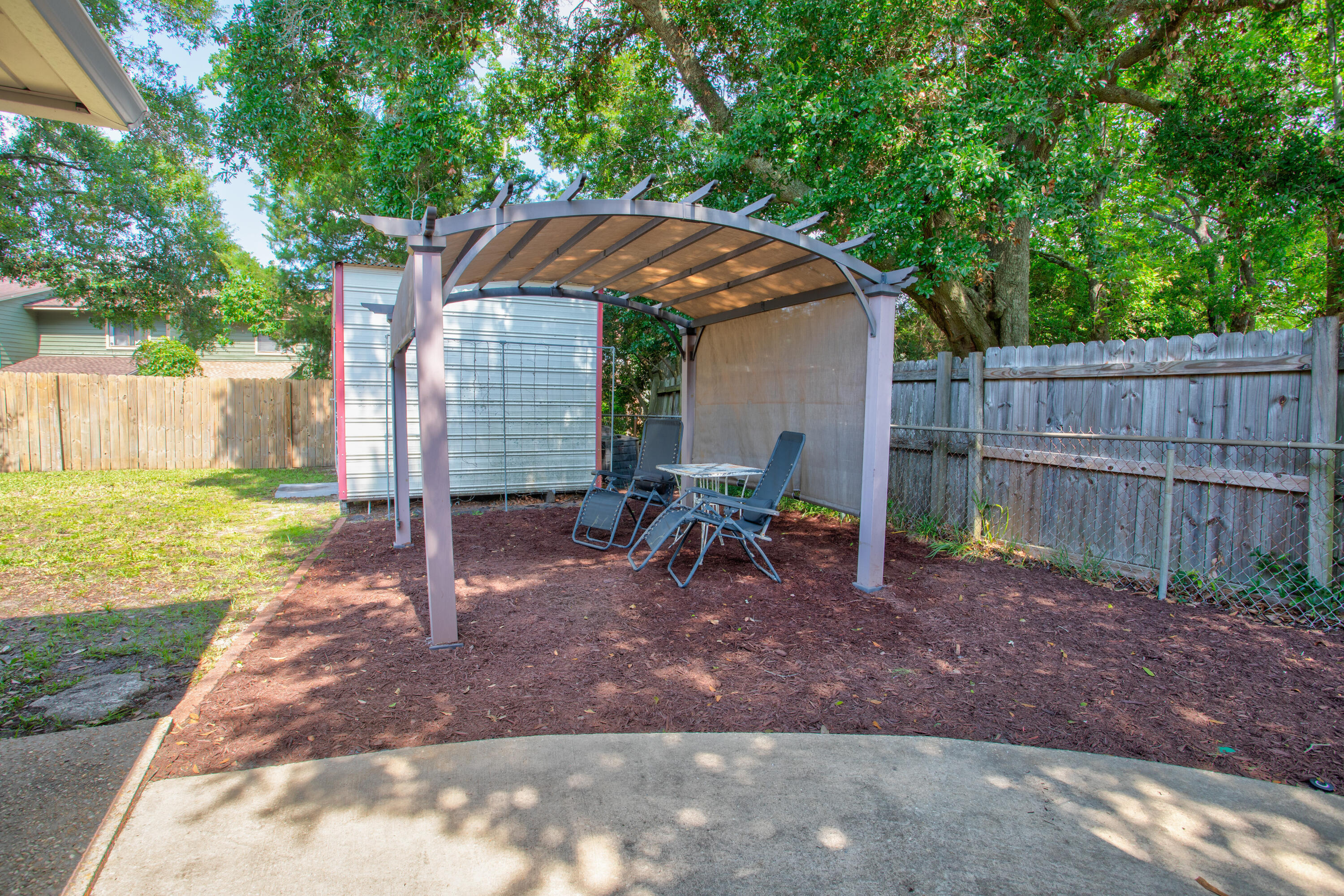 YACHT CLUB ESTATES - Residential