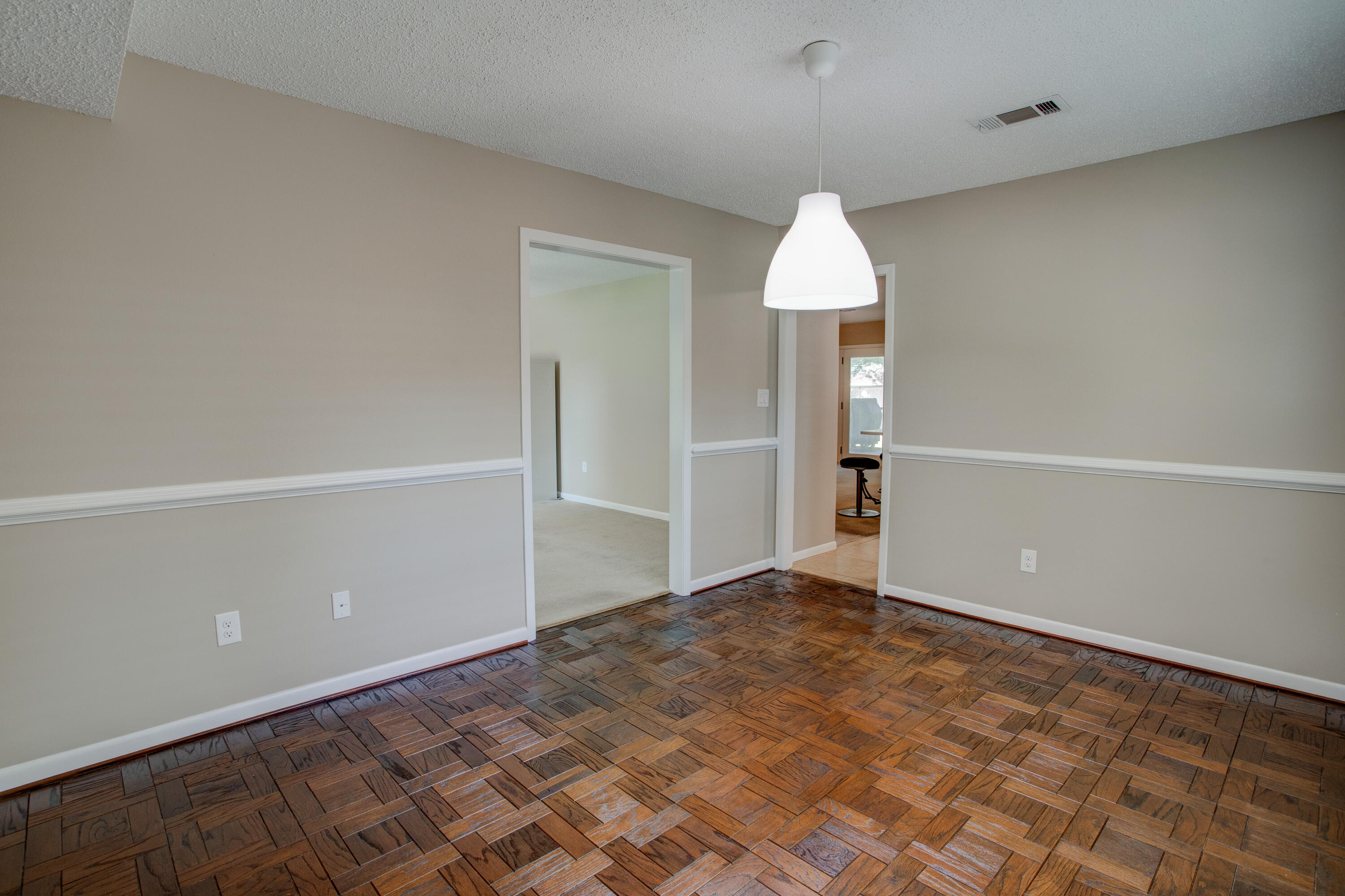YACHT CLUB ESTATES - Residential