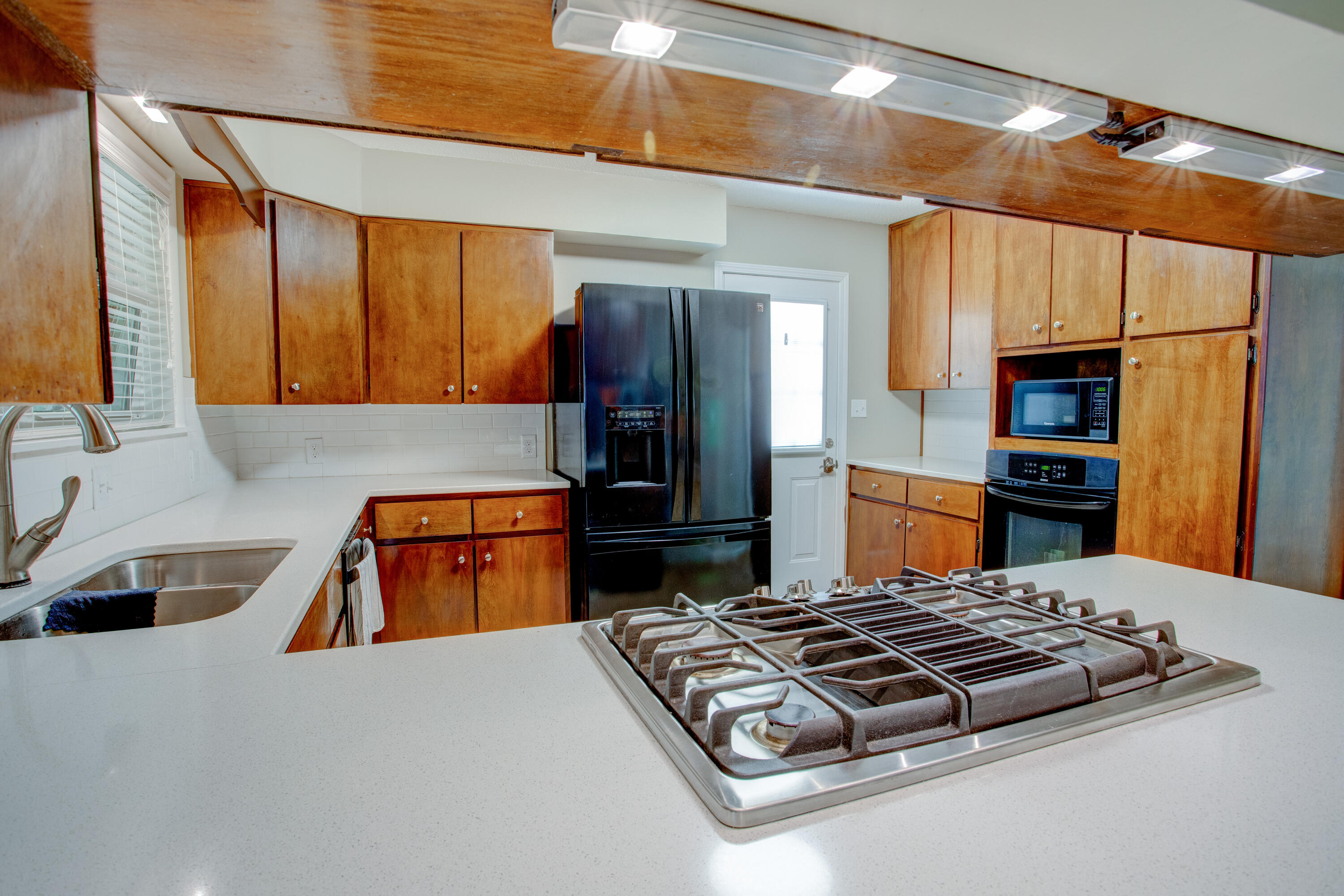 YACHT CLUB ESTATES - Residential