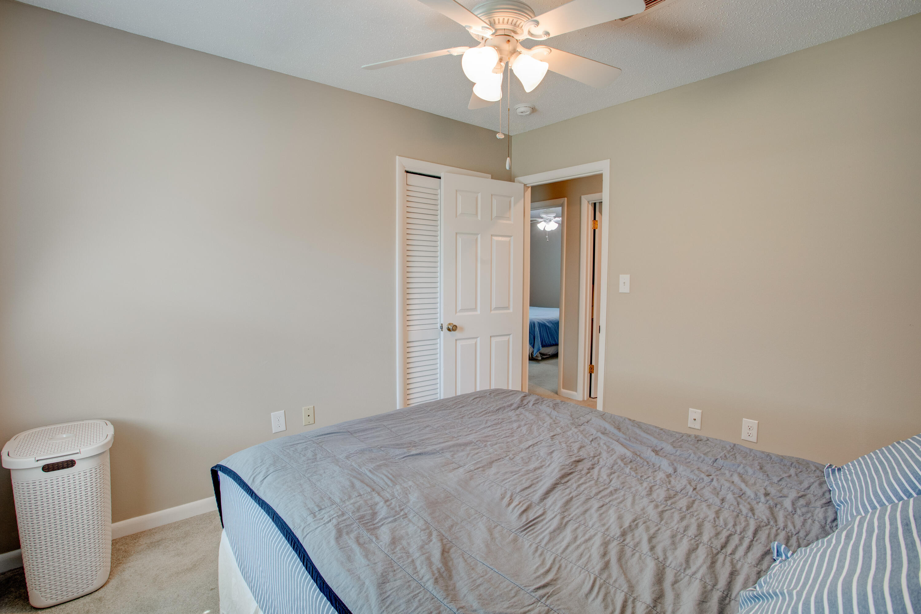 YACHT CLUB ESTATES - Residential