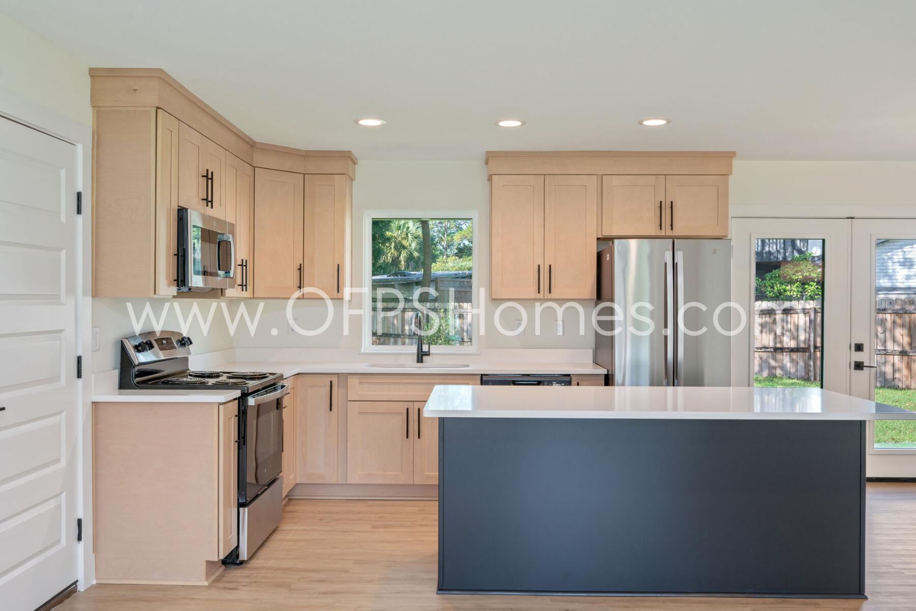 ELLIOTTS POINT - Residential Lease