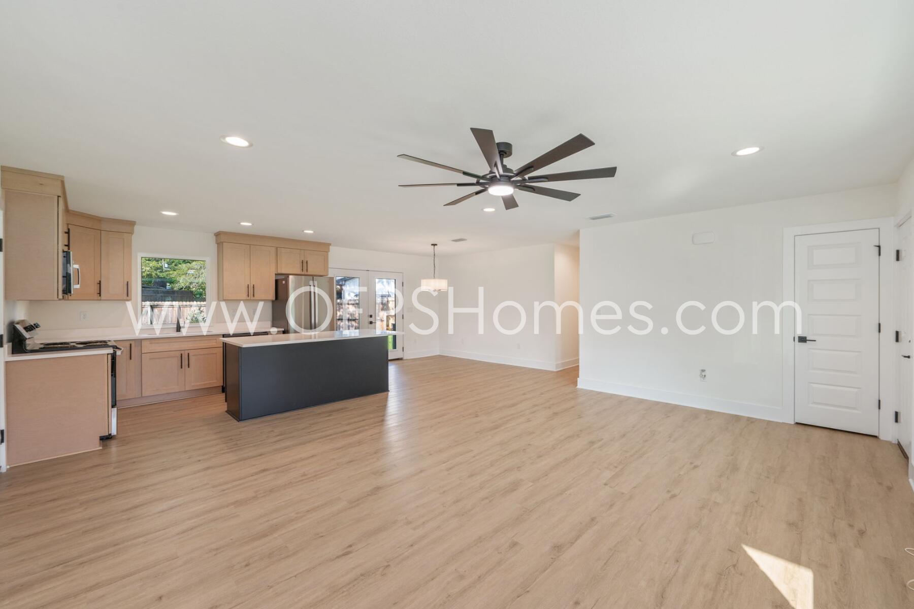 ELLIOTTS POINT - Residential Lease