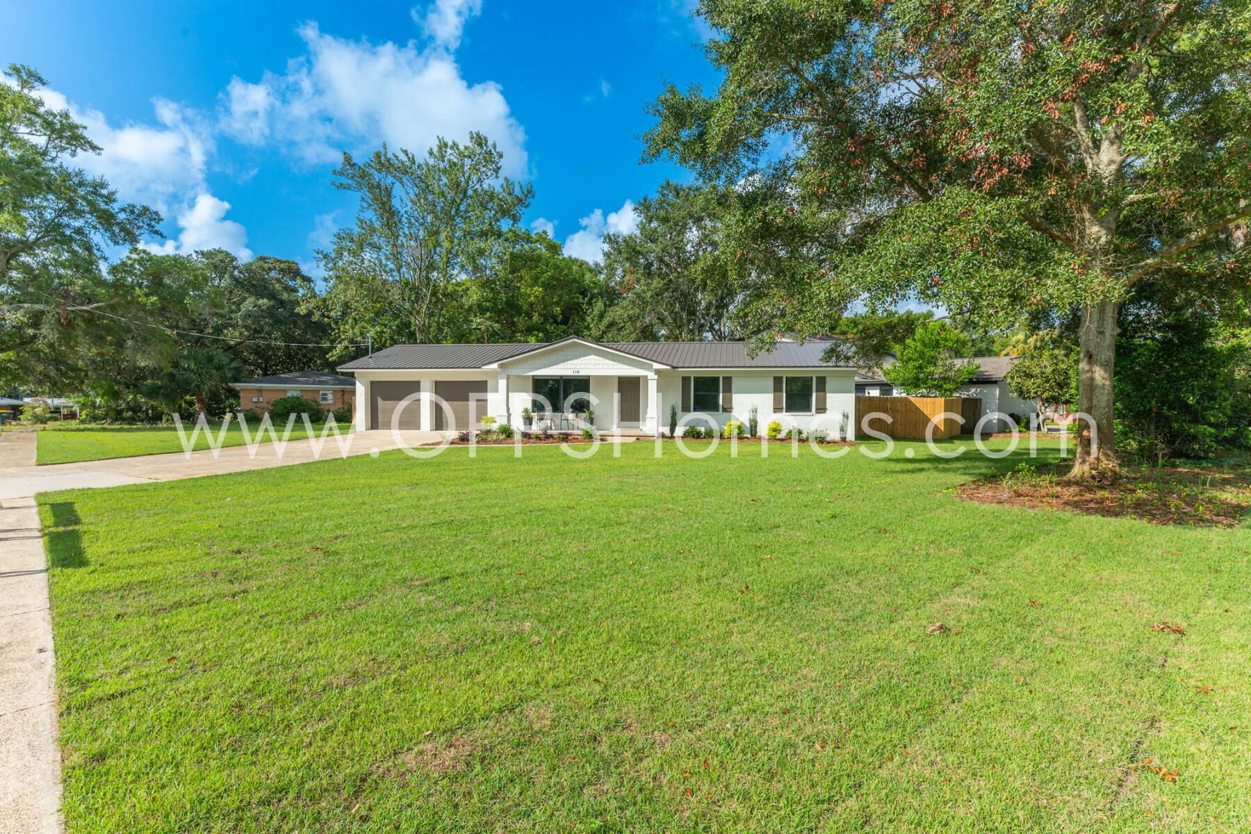 ELLIOTTS POINT - Residential Lease