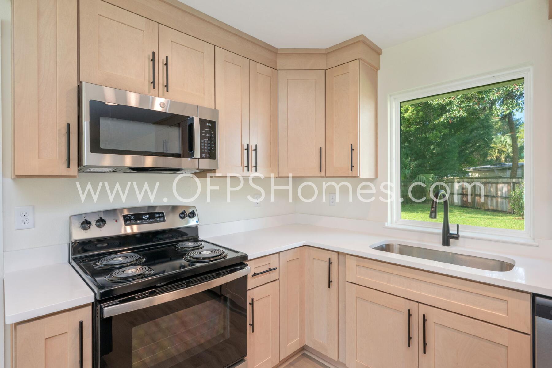 ELLIOTTS POINT - Residential Lease