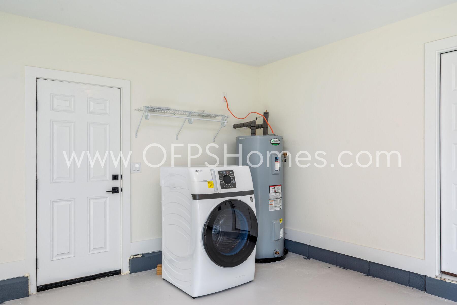 ELLIOTTS POINT - Residential Lease