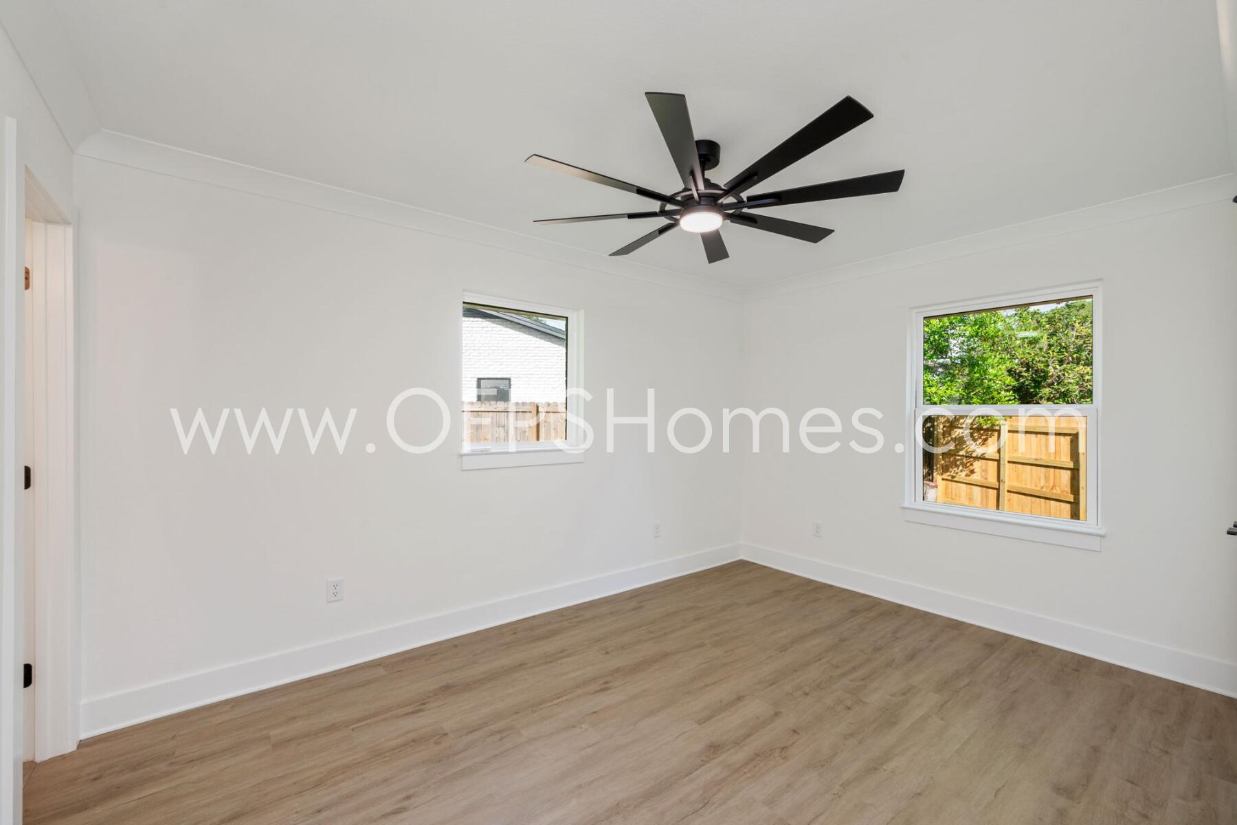 ELLIOTTS POINT - Residential Lease