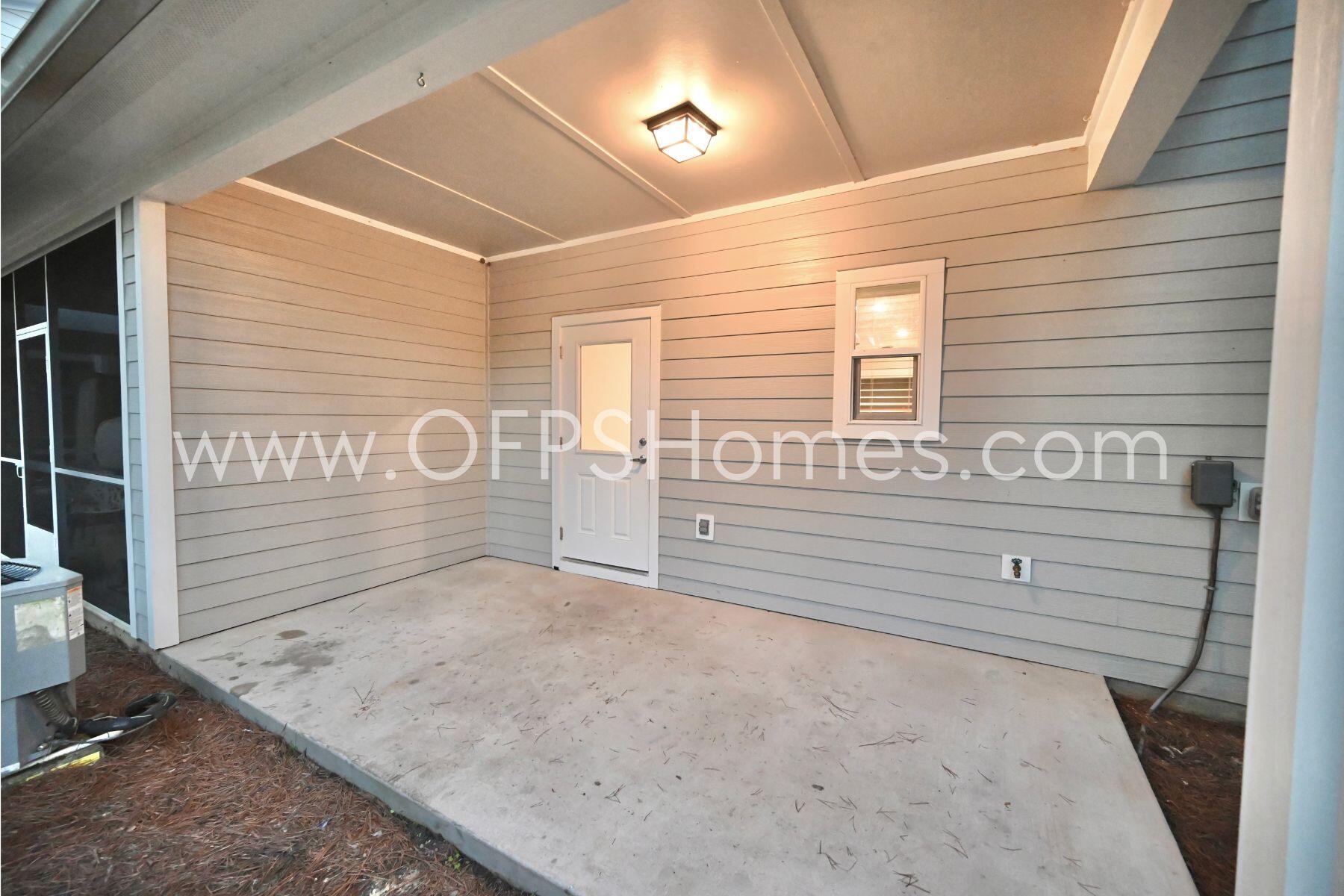 VERANDAS OF FREEPORT, THE - Residential Lease