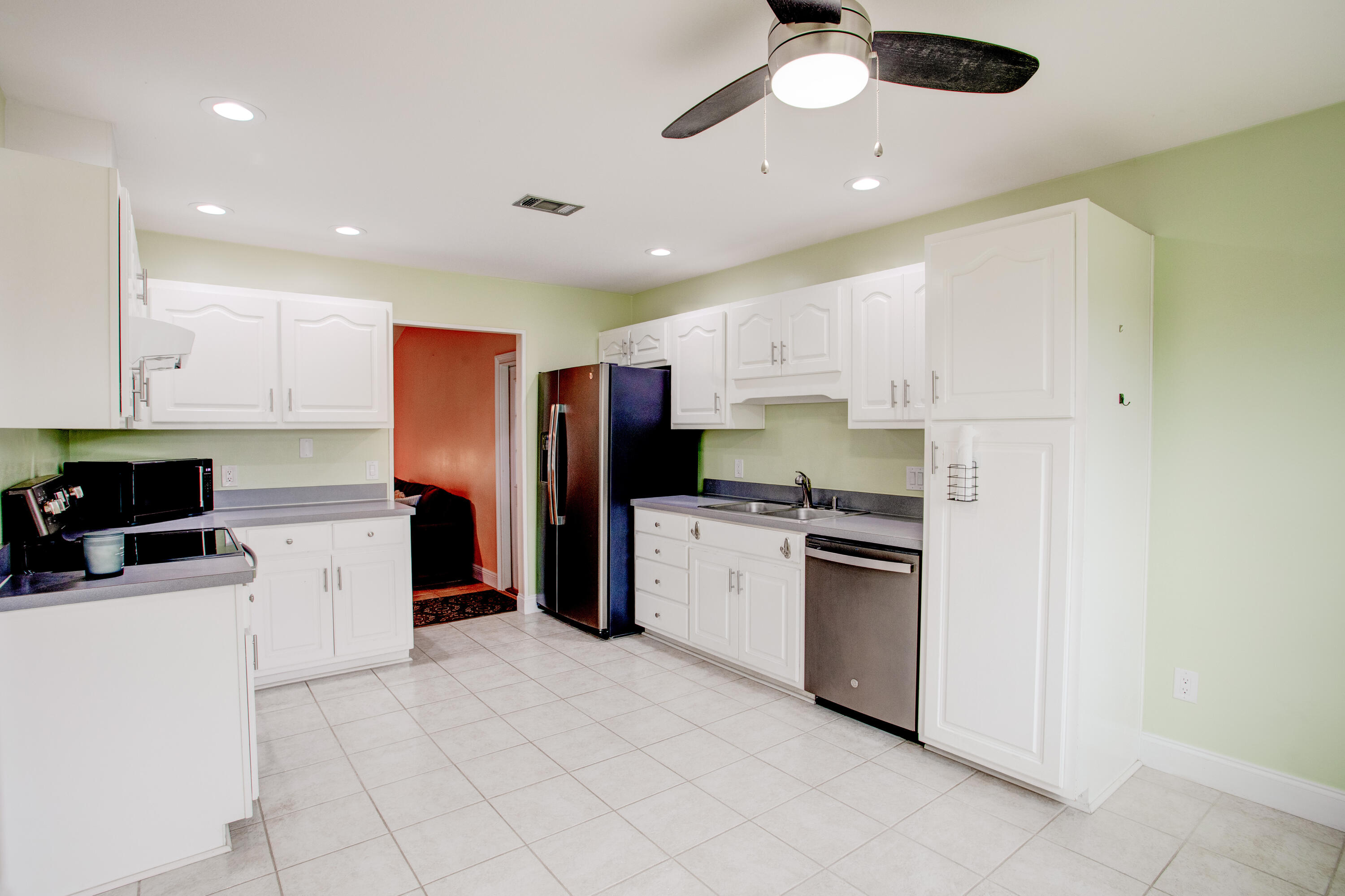 OAKRIDGE MANOR - Residential