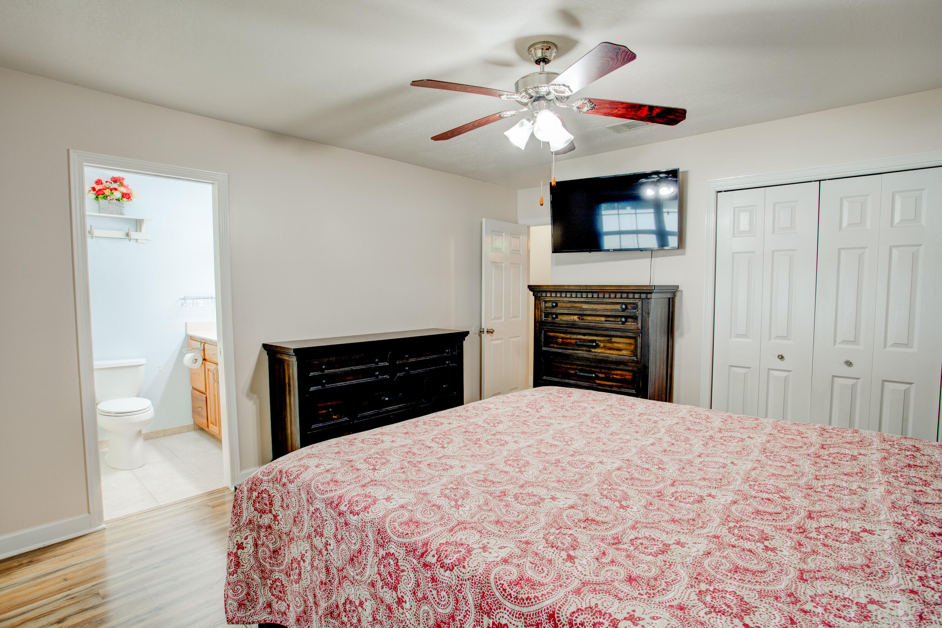 OAKRIDGE MANOR - Residential