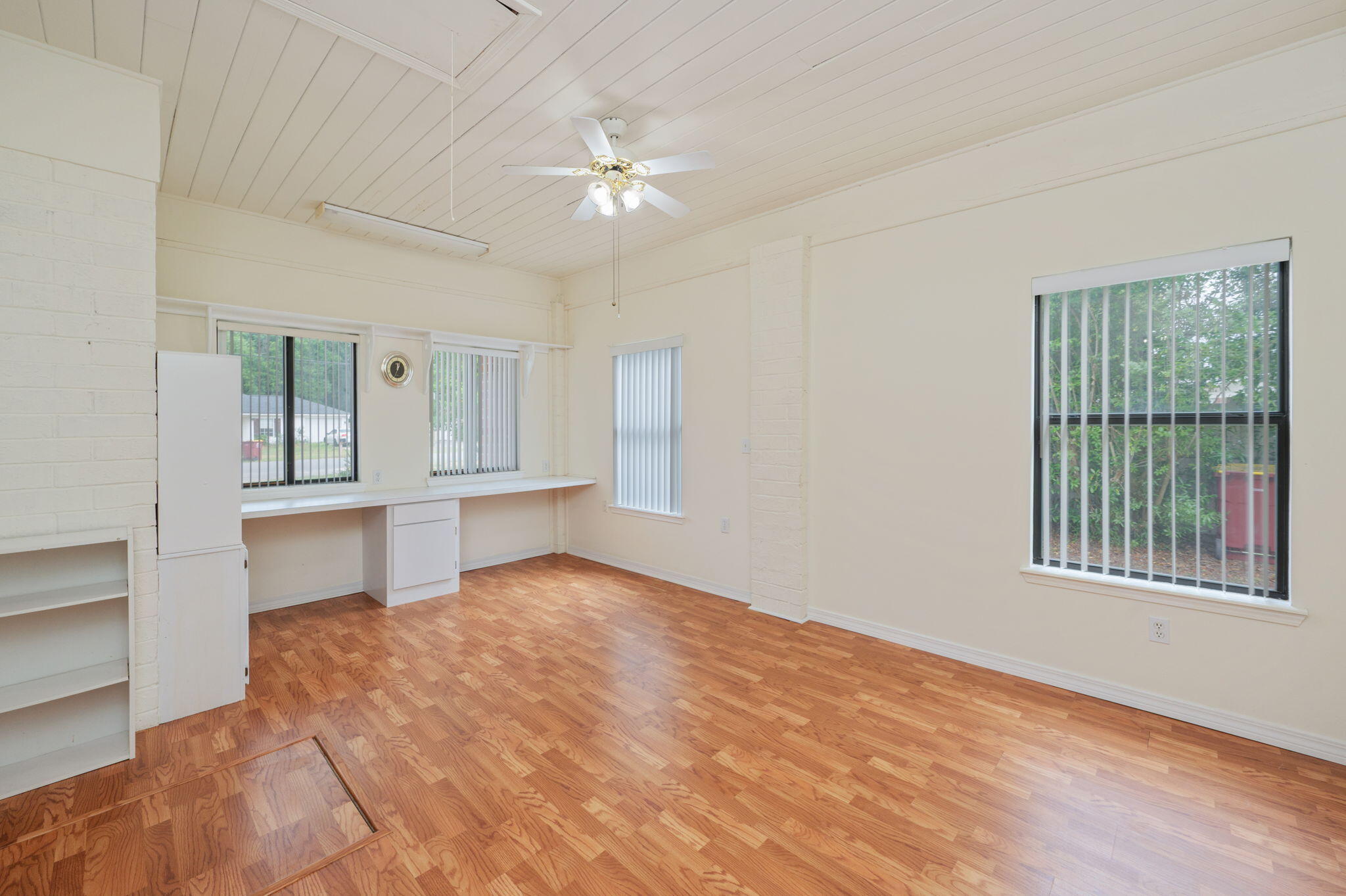 FERDON ADDN TO CRESTVIEW - Residential