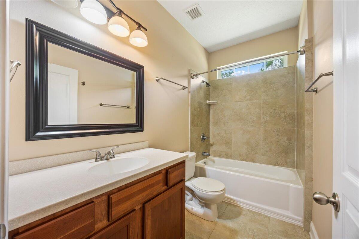 COUNTRY CLUB ESTATES 1 OF CRESTVIEW - Residential