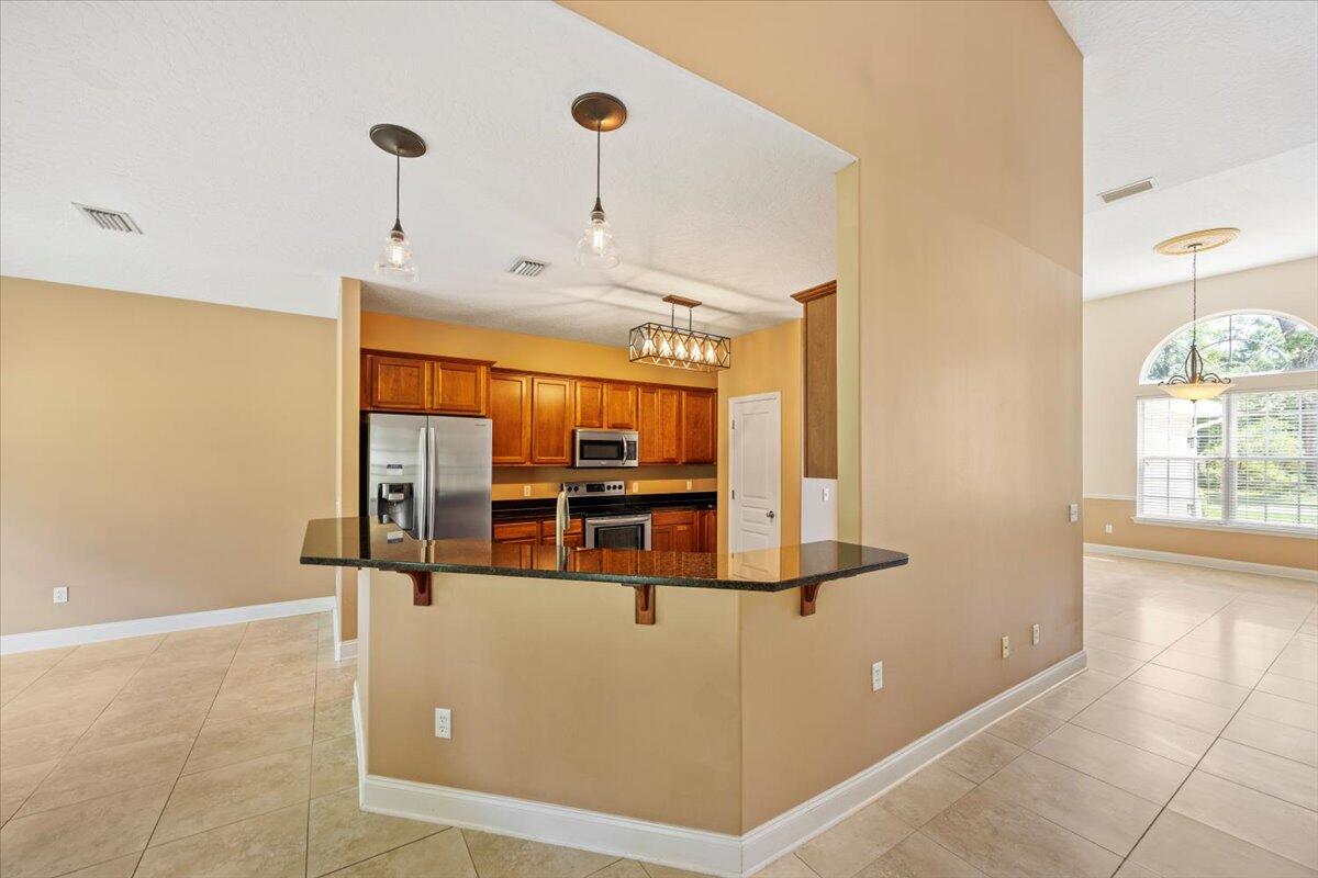 COUNTRY CLUB ESTATES 1 OF CRESTVIEW - Residential