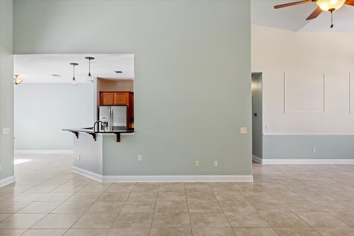 COUNTRY CLUB ESTATES 1 OF CRESTVIEW - Residential
