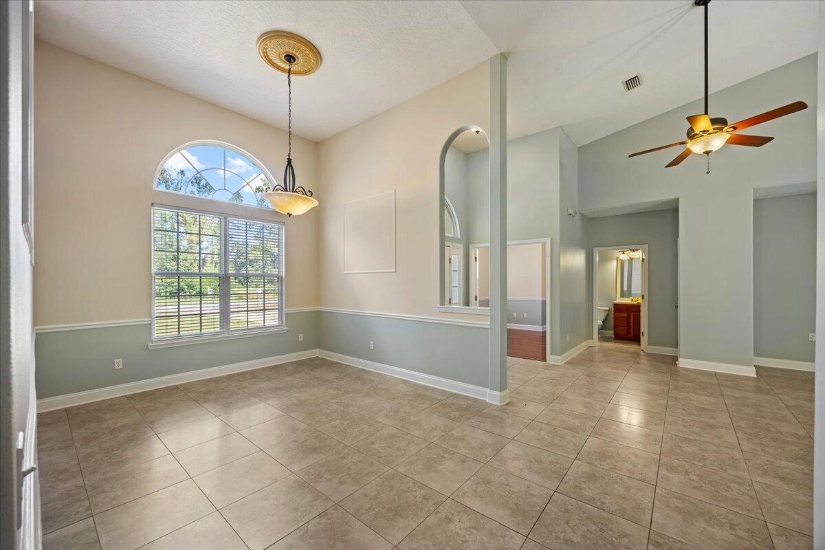 COUNTRY CLUB ESTATES 1 OF CRESTVIEW - Residential