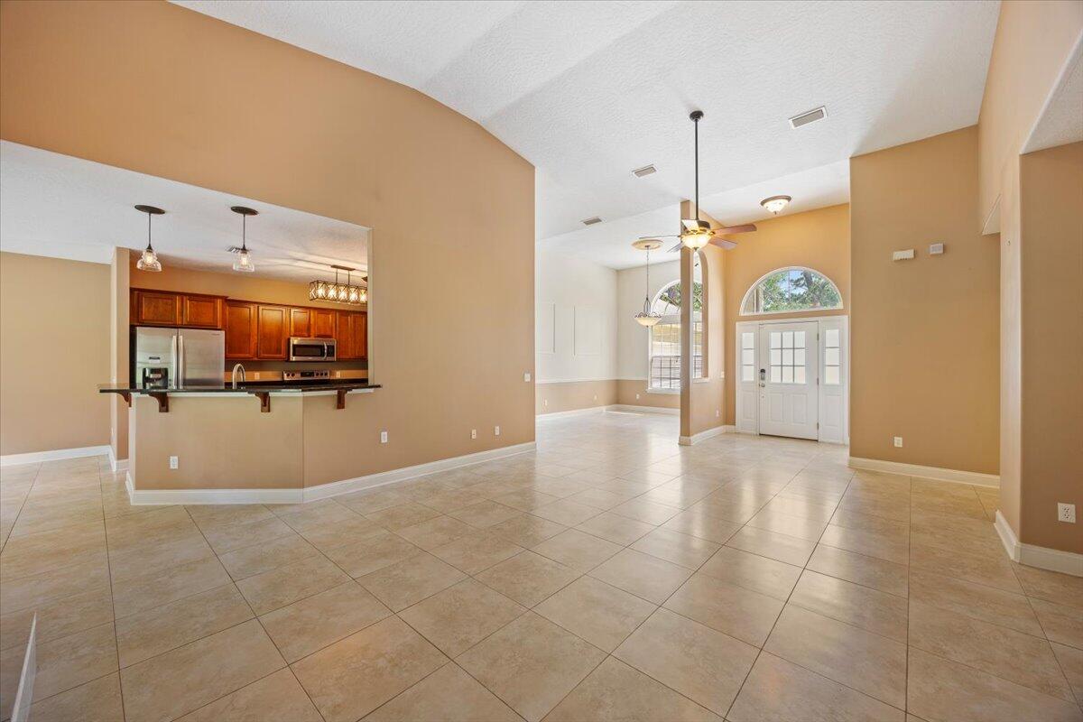 COUNTRY CLUB ESTATES 1 OF CRESTVIEW - Residential
