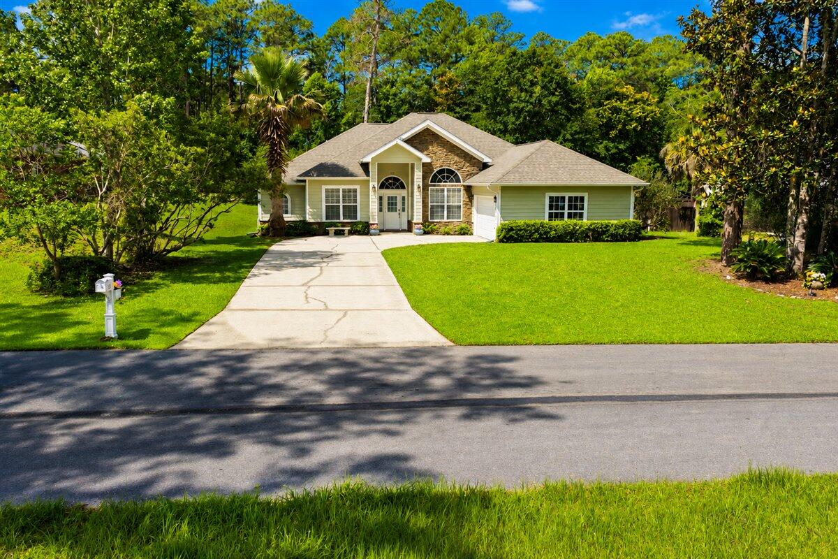 COUNTRY CLUB ESTATES 1 OF CRESTVIEW - Residential