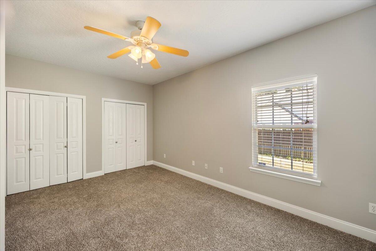 COUNTRY CLUB ESTATES 1 OF CRESTVIEW - Residential